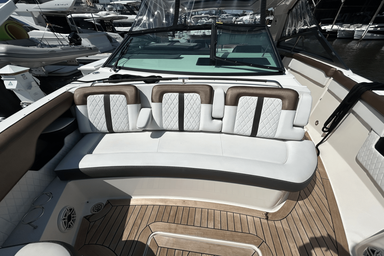 2019 Sea Ray SLX 400 Image Thumbnail #16