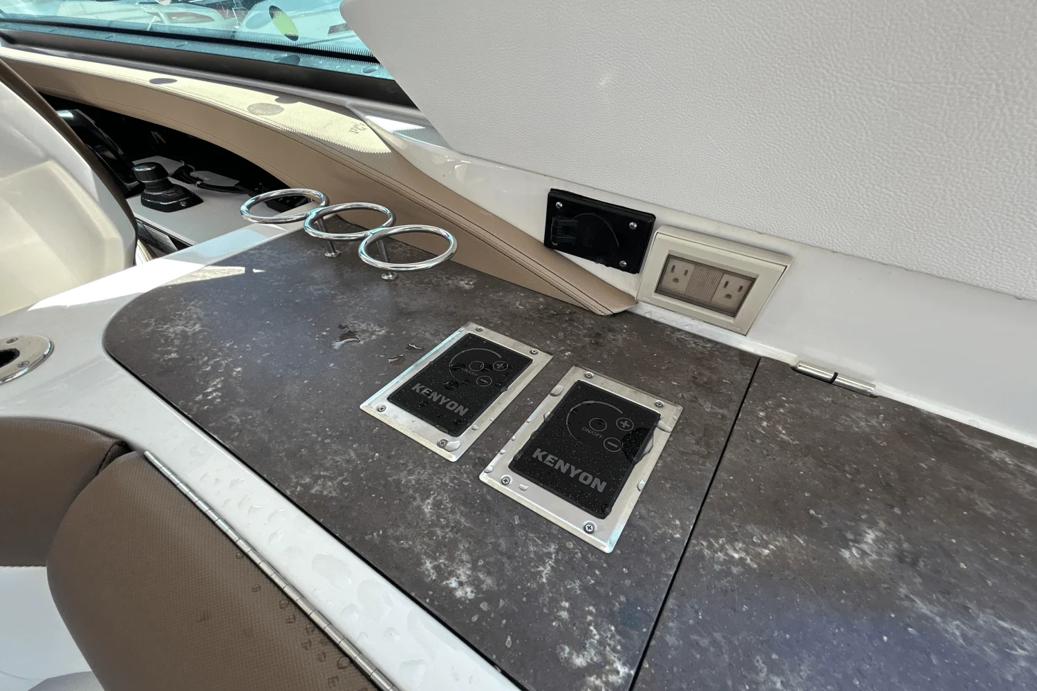 2019 Sea Ray SLX 400 Image Thumbnail #23