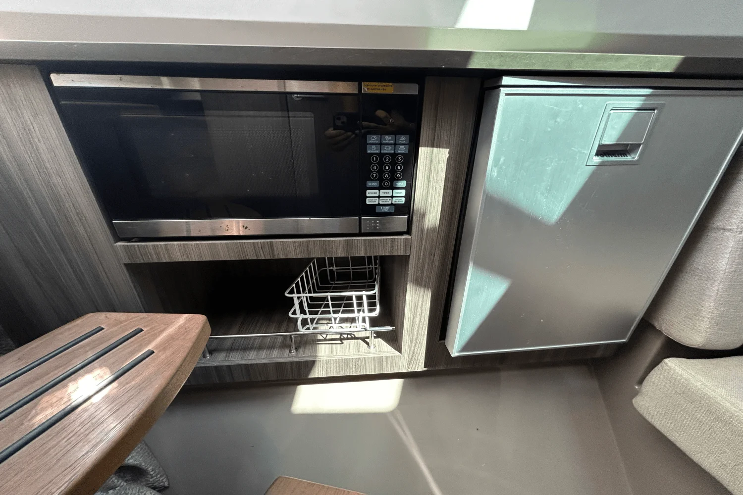 2019 Sea Ray SLX 400 Image Thumbnail #17