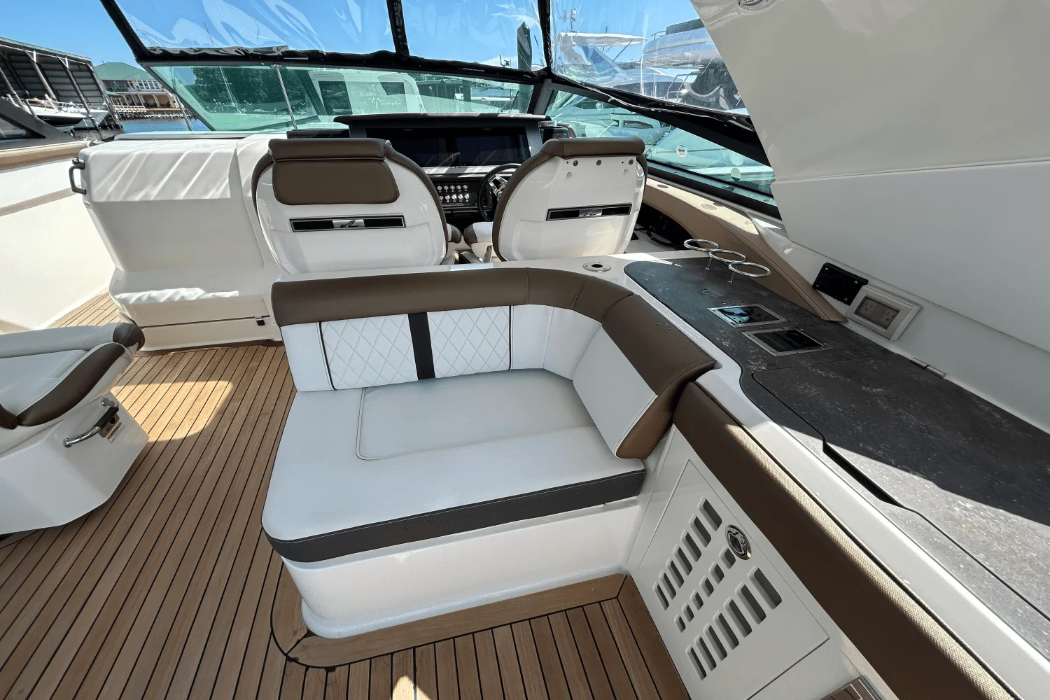 2019 Sea Ray SLX 400 Image Thumbnail #6