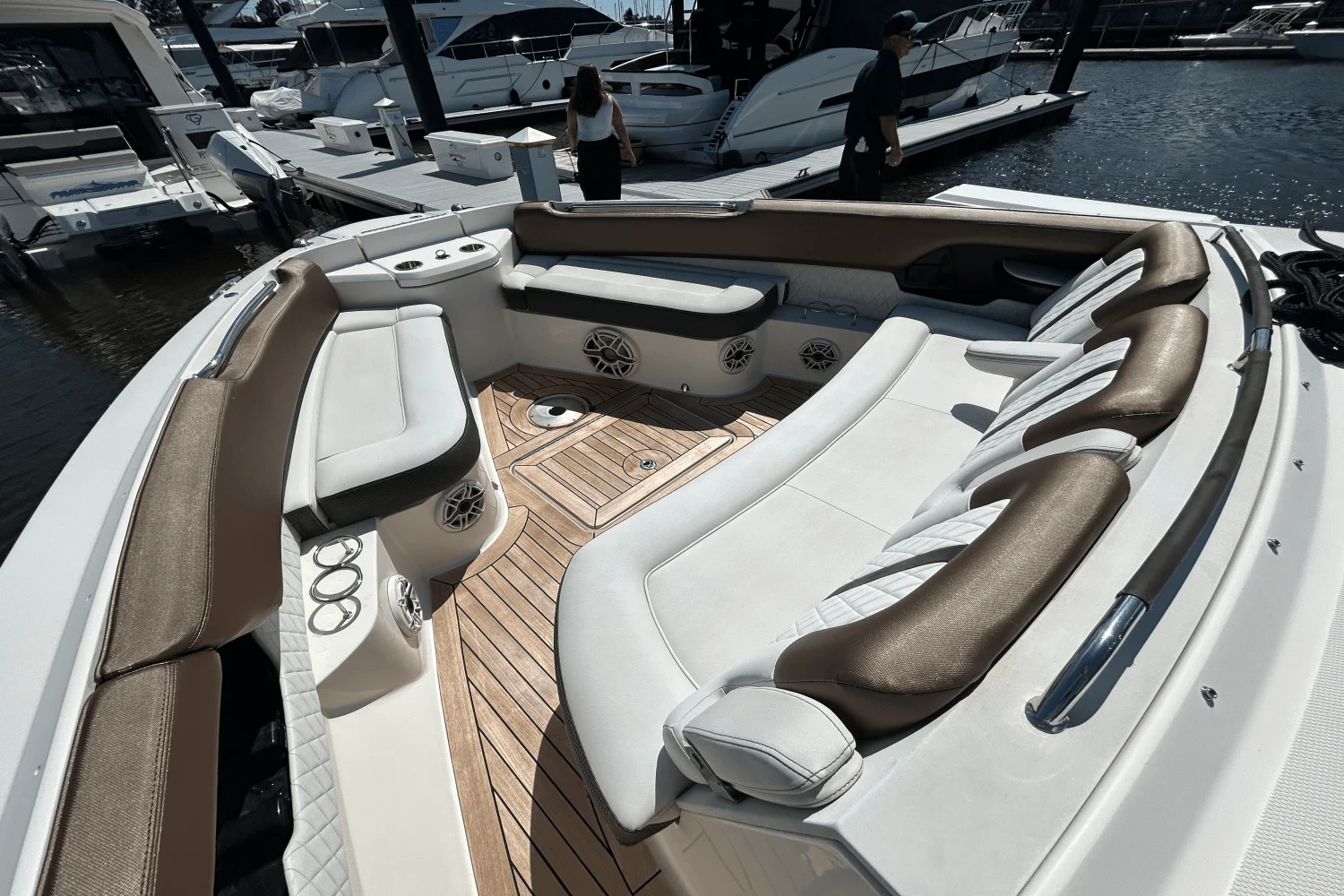 2019 Sea Ray SLX 400 Image Thumbnail #10