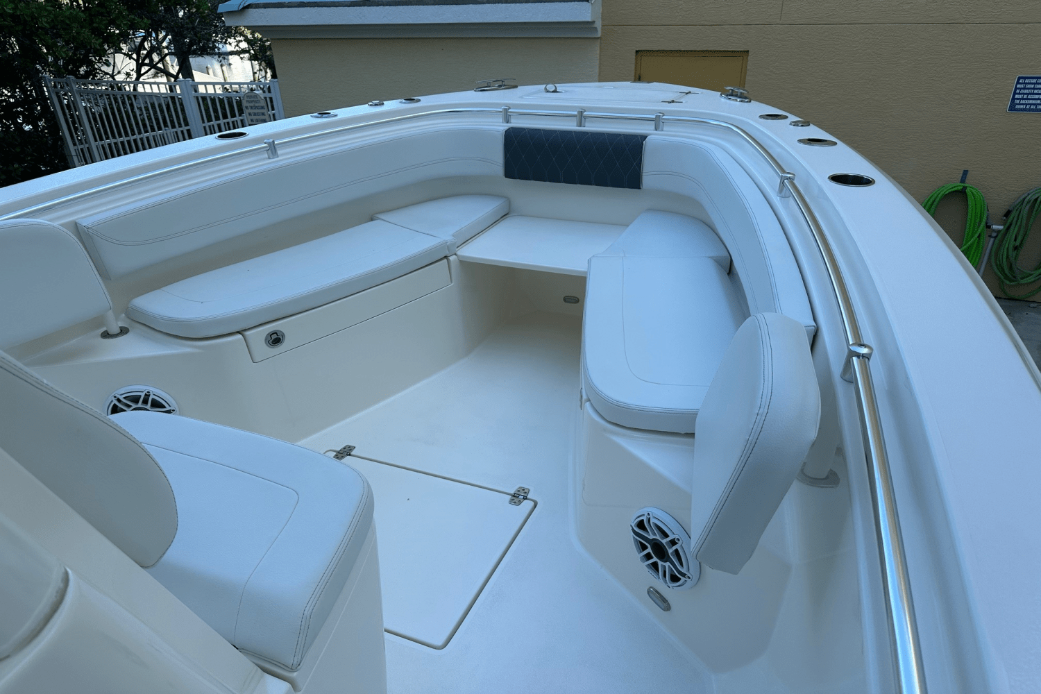 2023 Cobia 262 CENTER CONSOLE Image Thumbnail #38