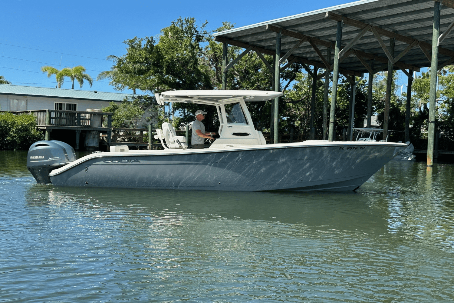 2023 Cobia 262 CENTER CONSOLE Image Thumbnail #9