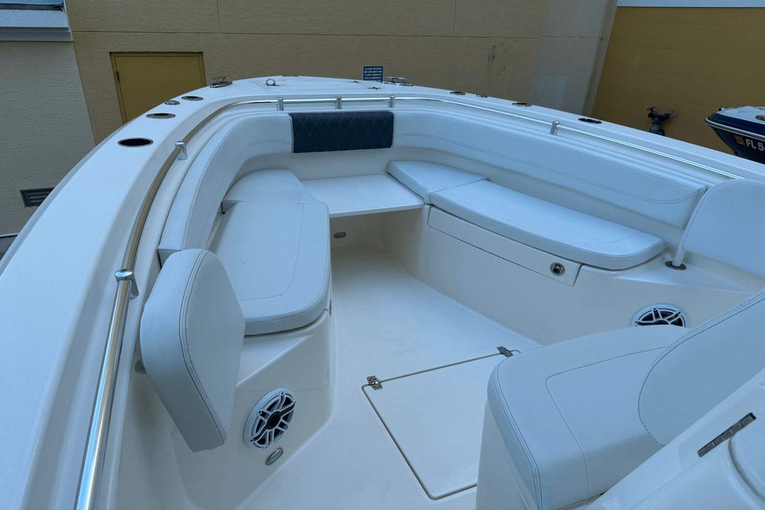 2023 Cobia 262 CENTER CONSOLE Image Thumbnail #37