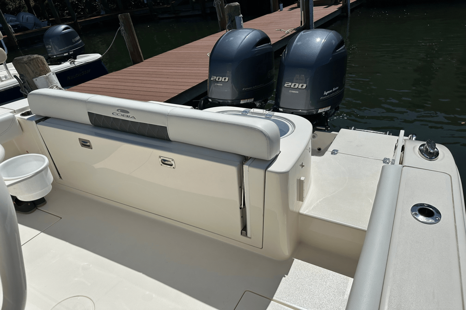 2023 Cobia 262 CENTER CONSOLE Image Thumbnail #19