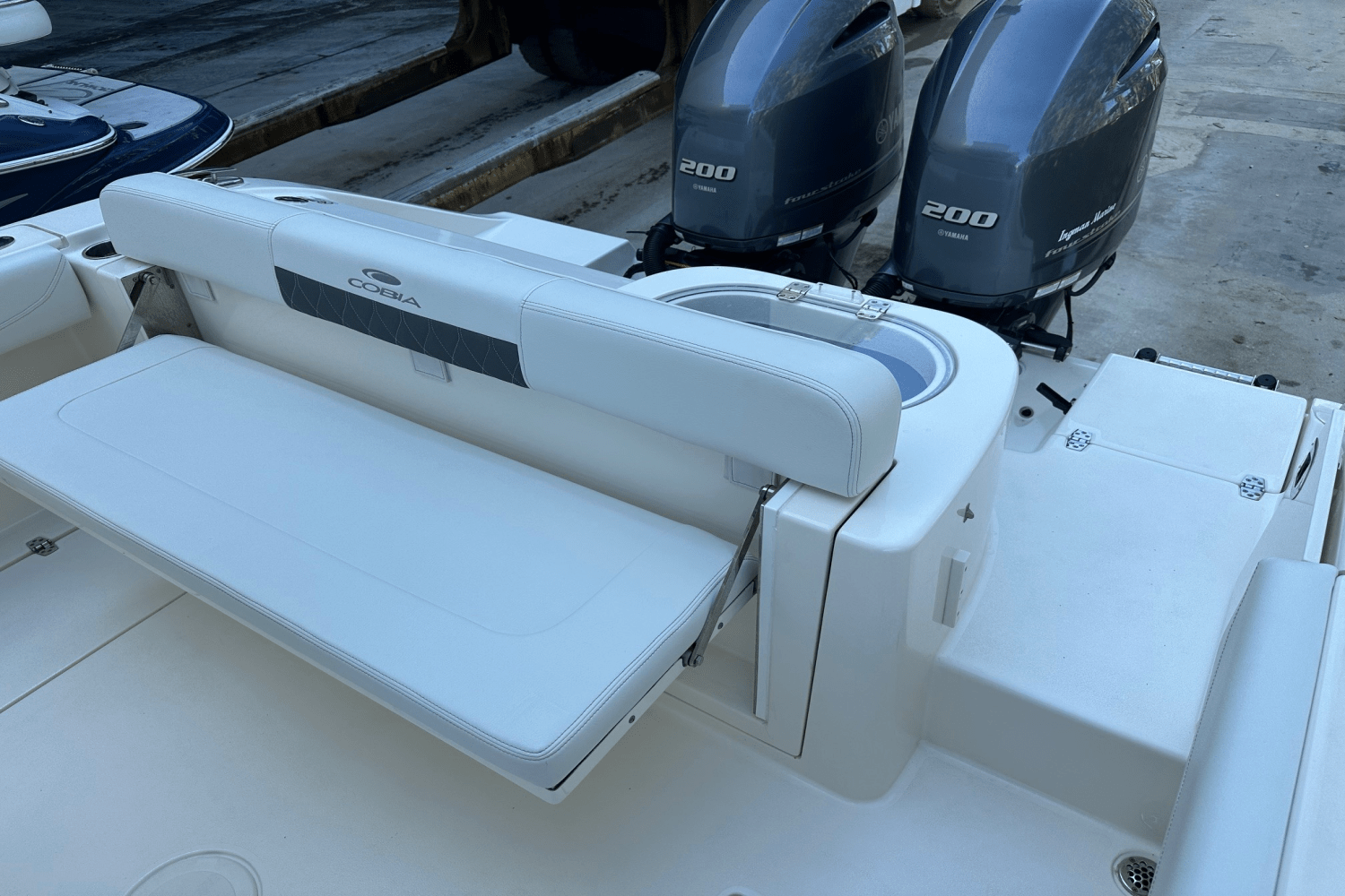 2023 Cobia 262 CENTER CONSOLE Image Thumbnail #17
