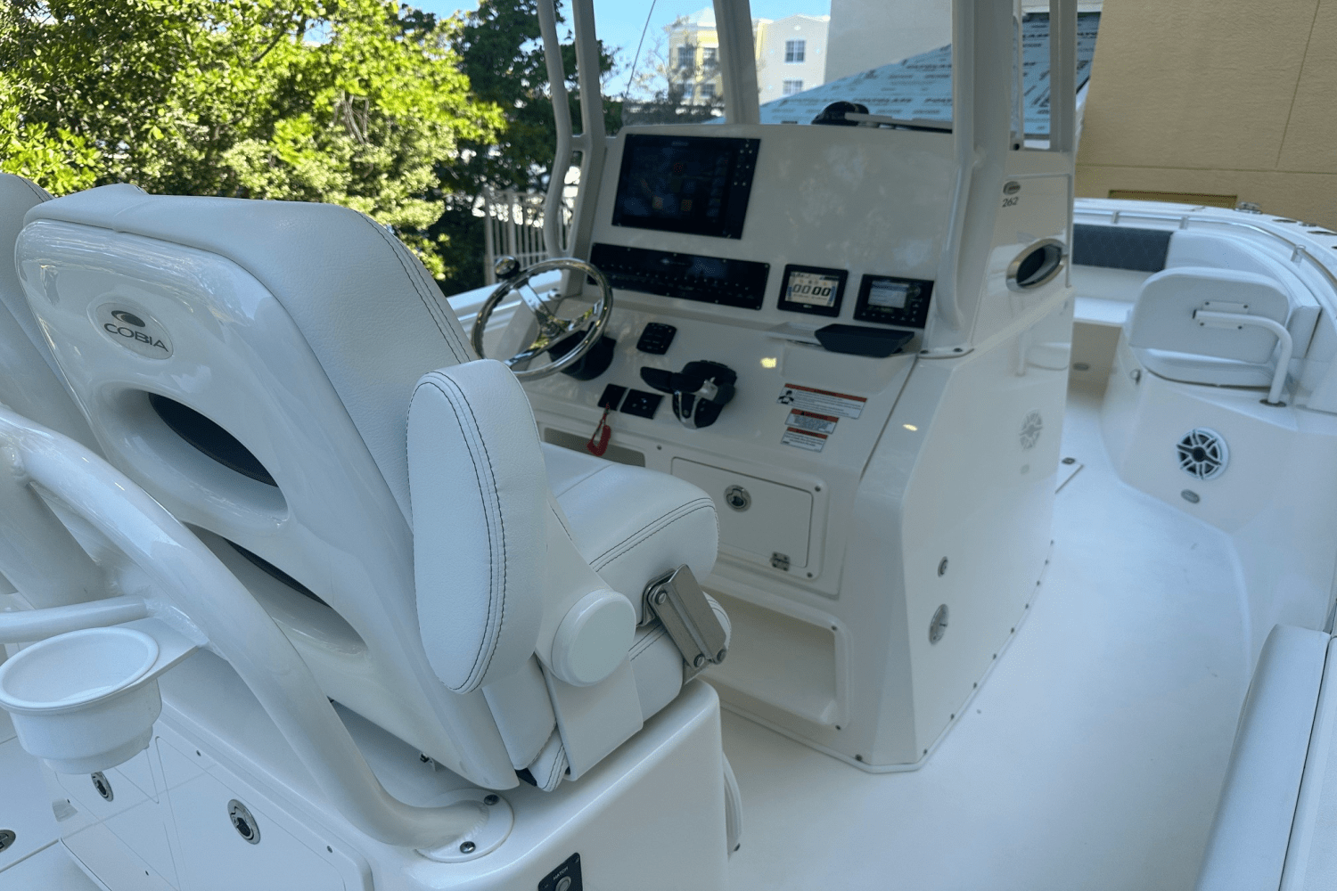 2023 Cobia 262 CENTER CONSOLE Image Thumbnail #34