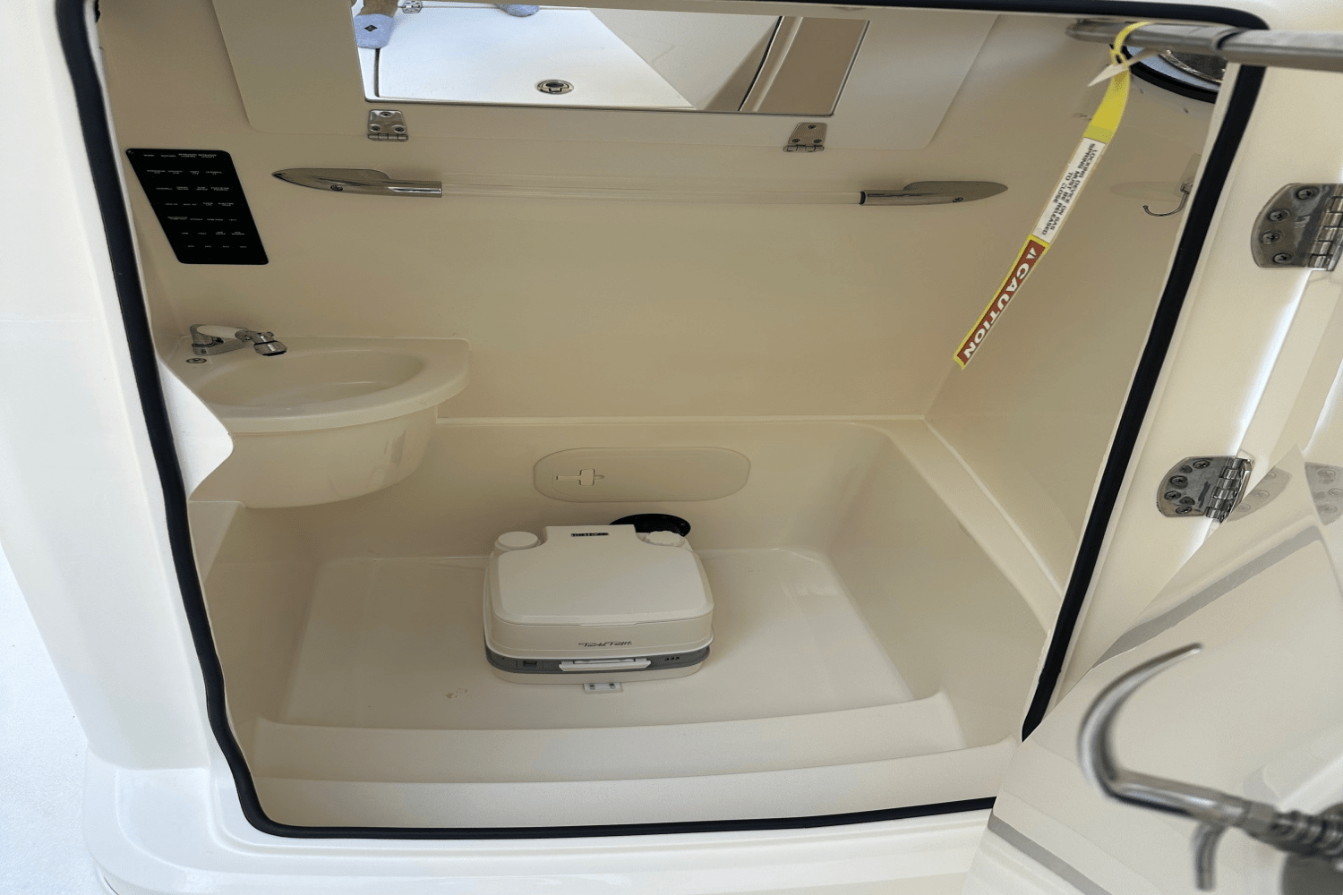 2023 Cobia 262 CENTER CONSOLE Image Thumbnail #43