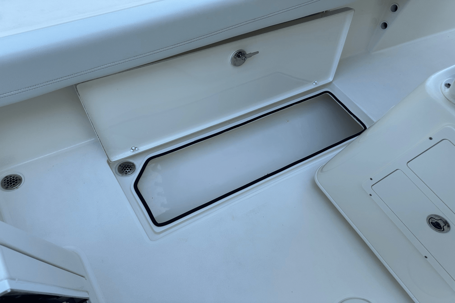 2023 Cobia 262 CENTER CONSOLE Image Thumbnail #22