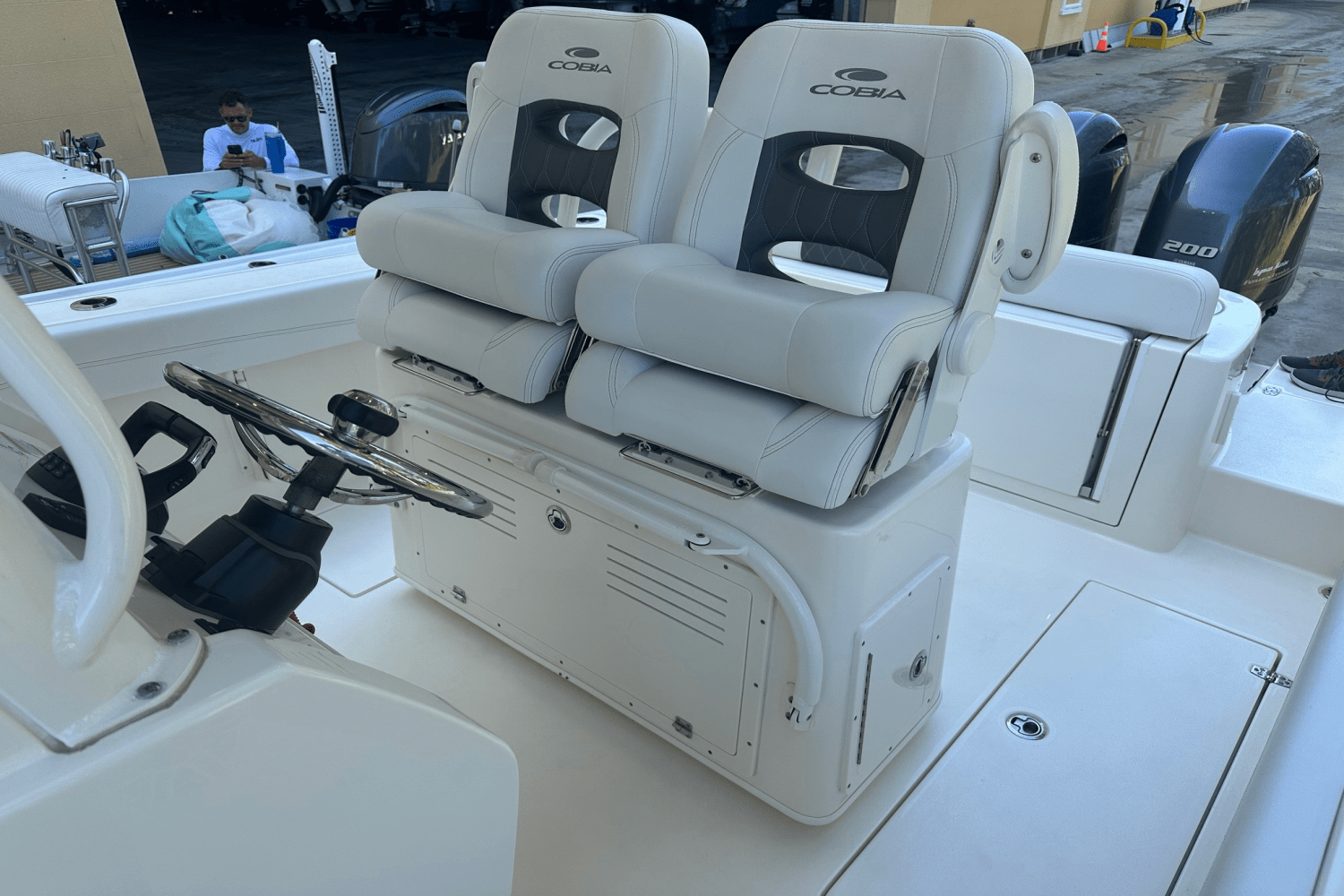 2023 Cobia 262 CENTER CONSOLE Image Thumbnail #32