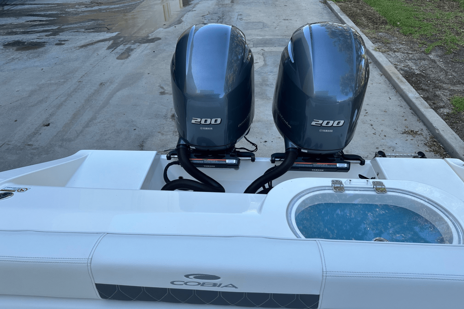 2023 Cobia 262 CENTER CONSOLE Image Thumbnail #16