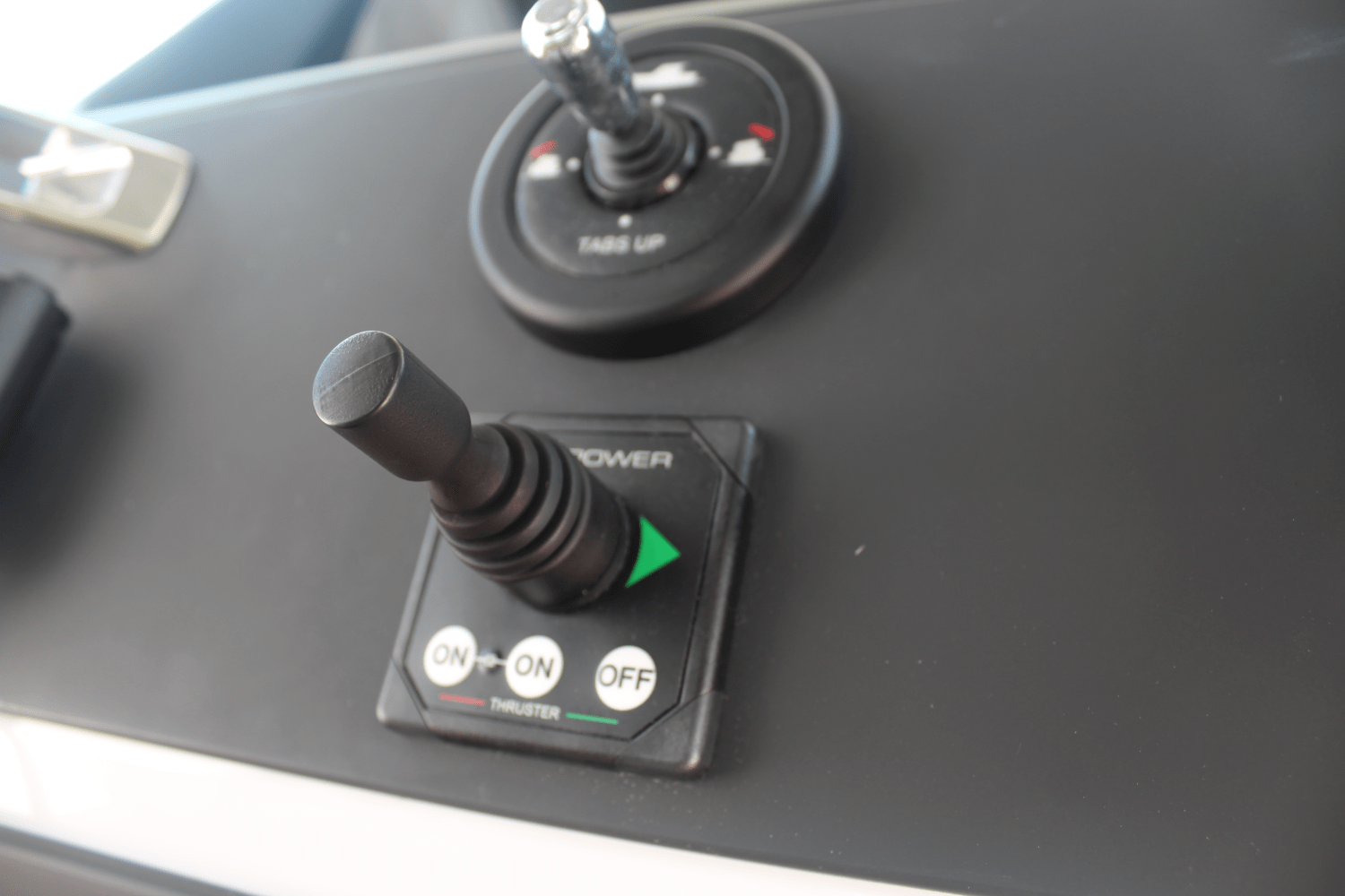 2021 Axopar 28 CABIN Image Thumbnail #13