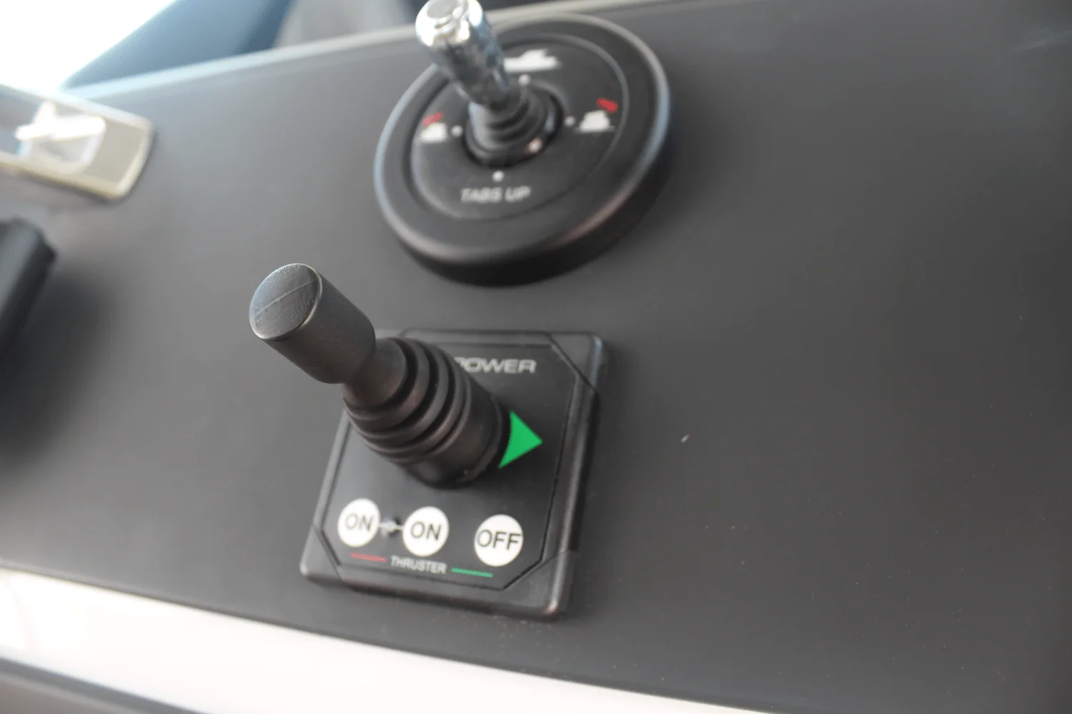 2021 Axopar 28 CABIN Image Thumbnail #13