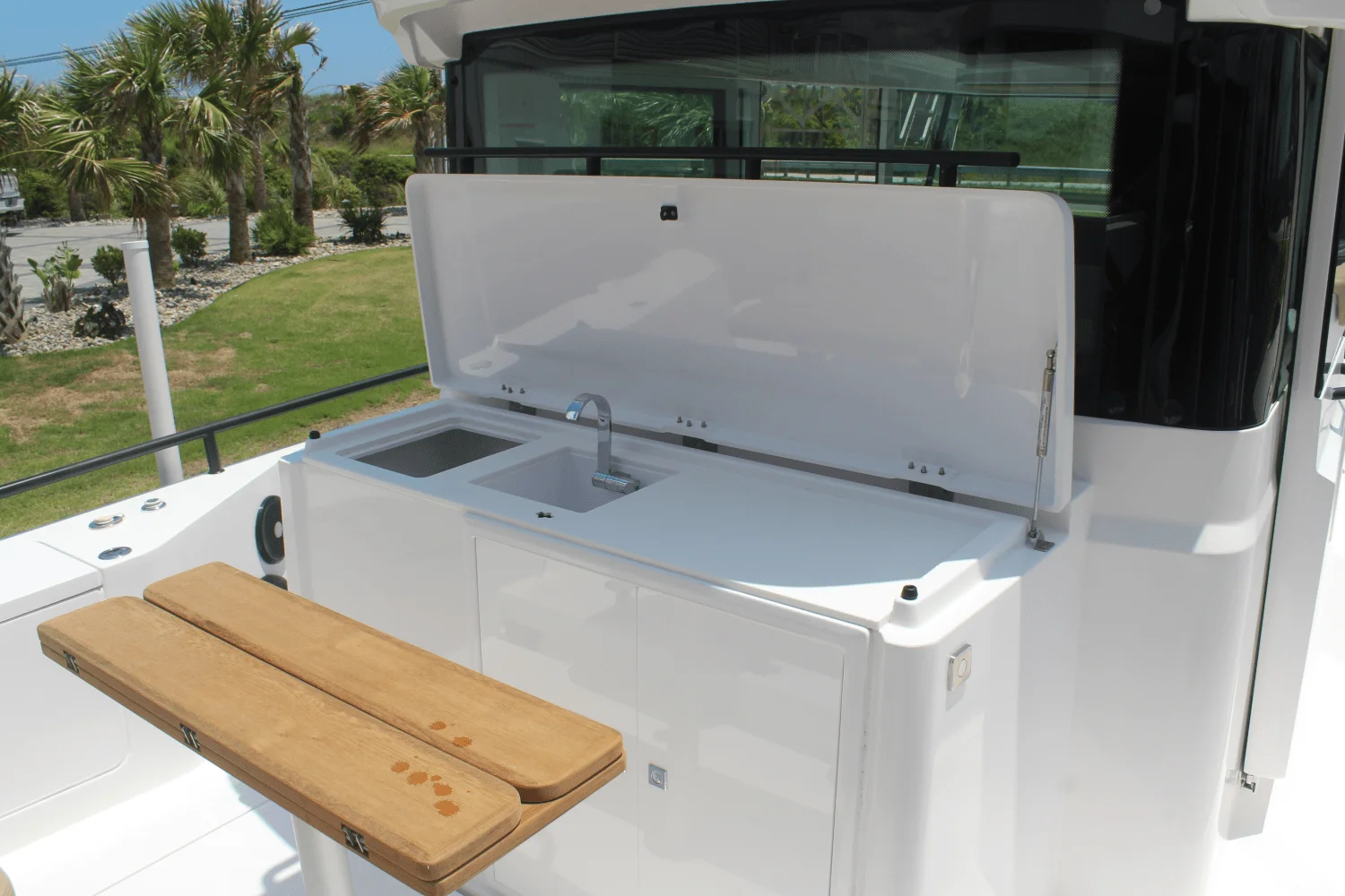 2021 Axopar 28 CABIN Image Thumbnail #25