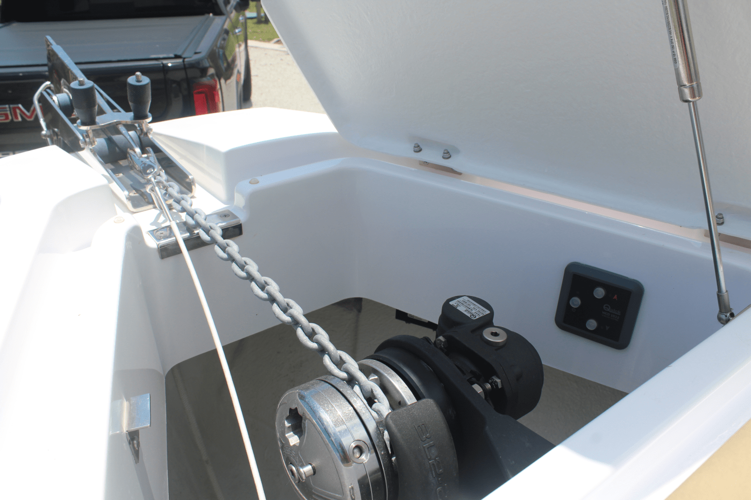 2021 Axopar 28 CABIN Image Thumbnail #31