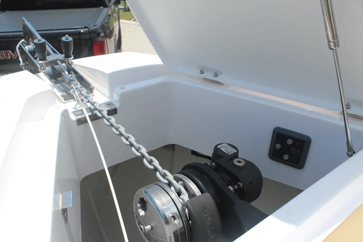 2021 Axopar 28 CABIN Image Thumbnail #31