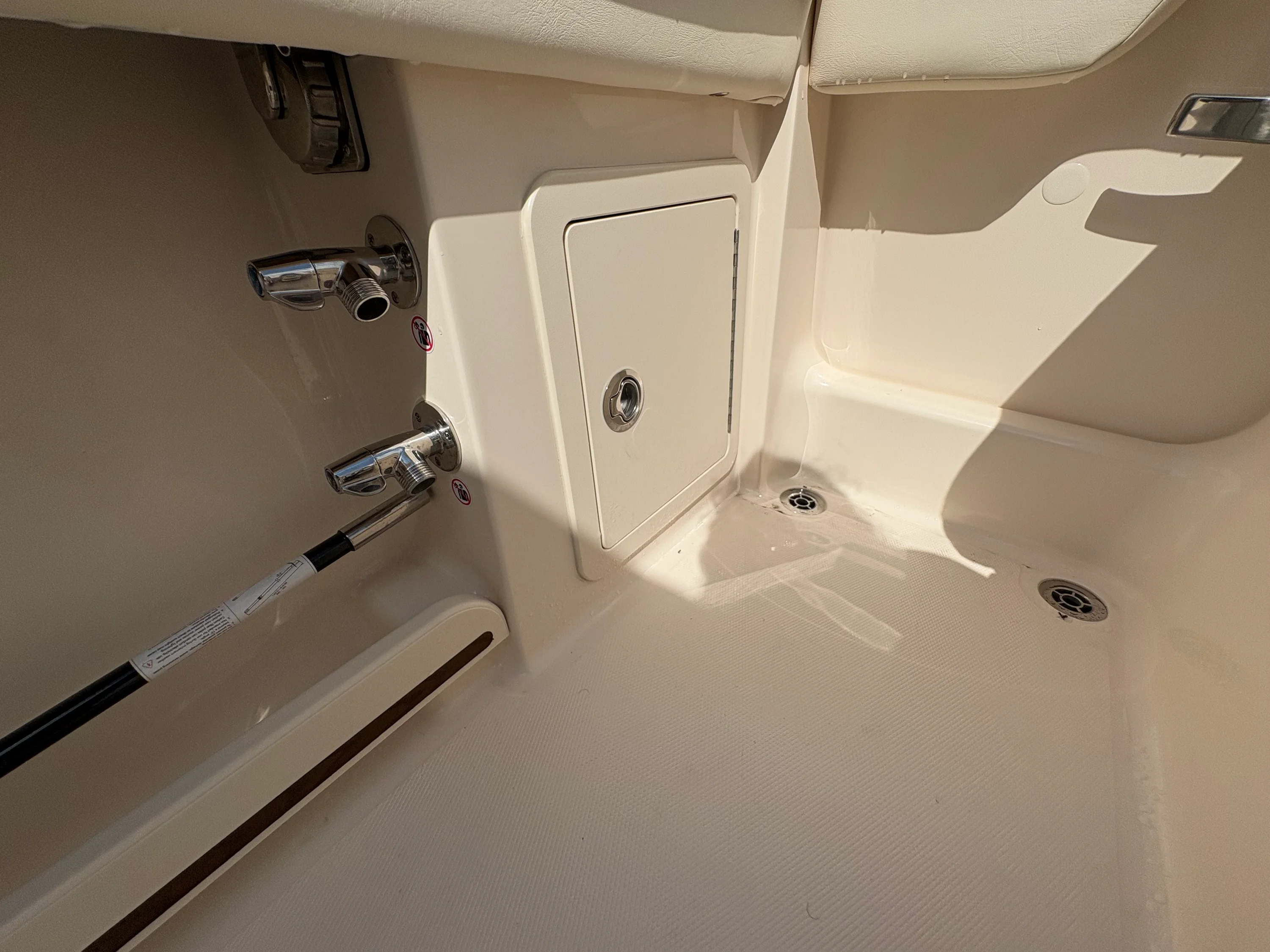 2026 Grady-White Canyon 326 Image Thumbnail #20