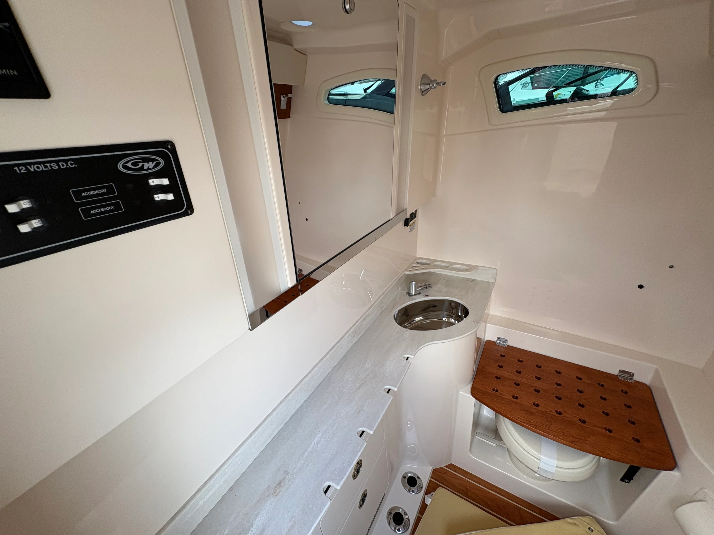 2026 Grady-White Canyon 326 Image Thumbnail #36