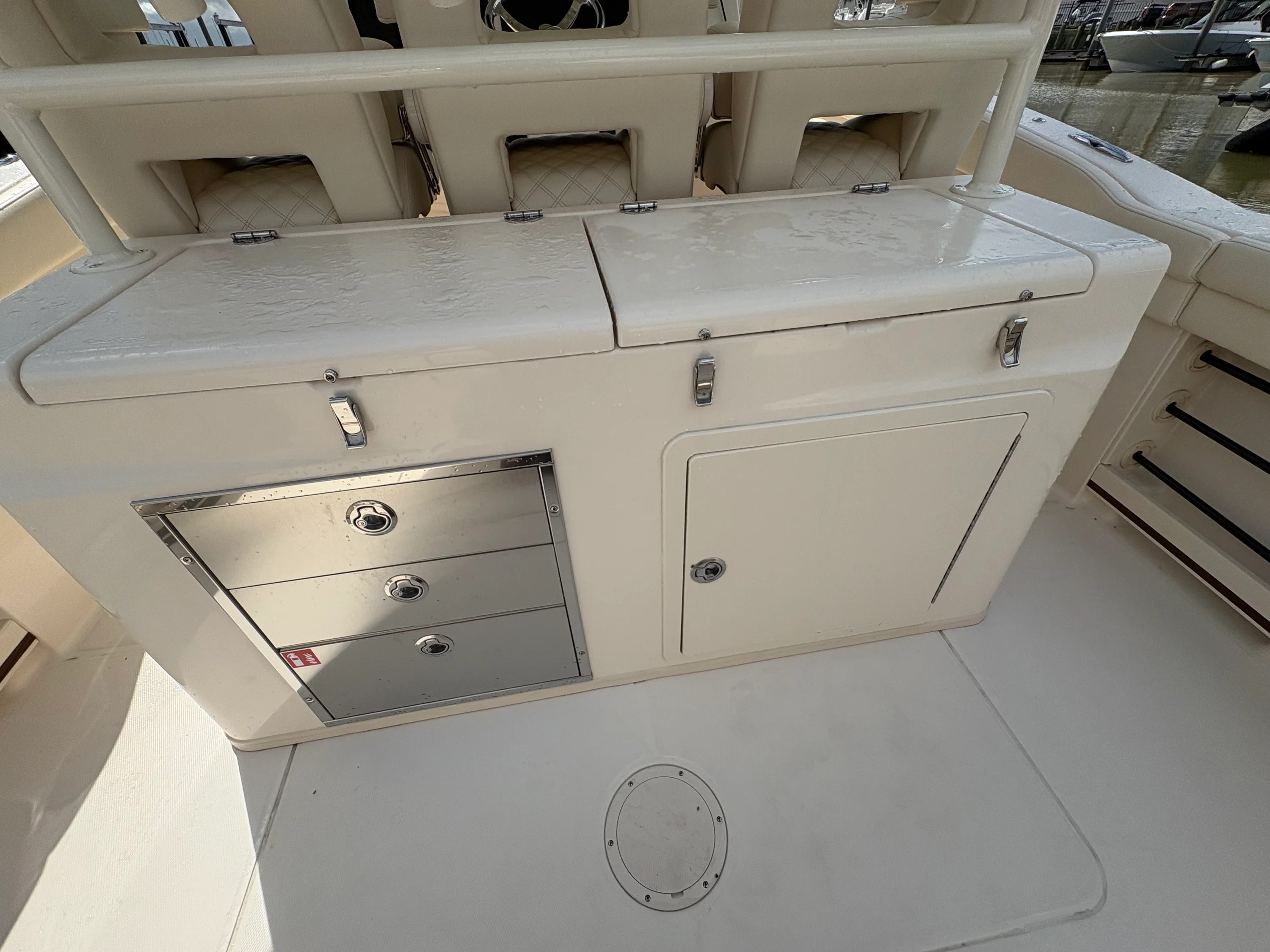 2026 Grady-White Canyon 326 Image Thumbnail #17