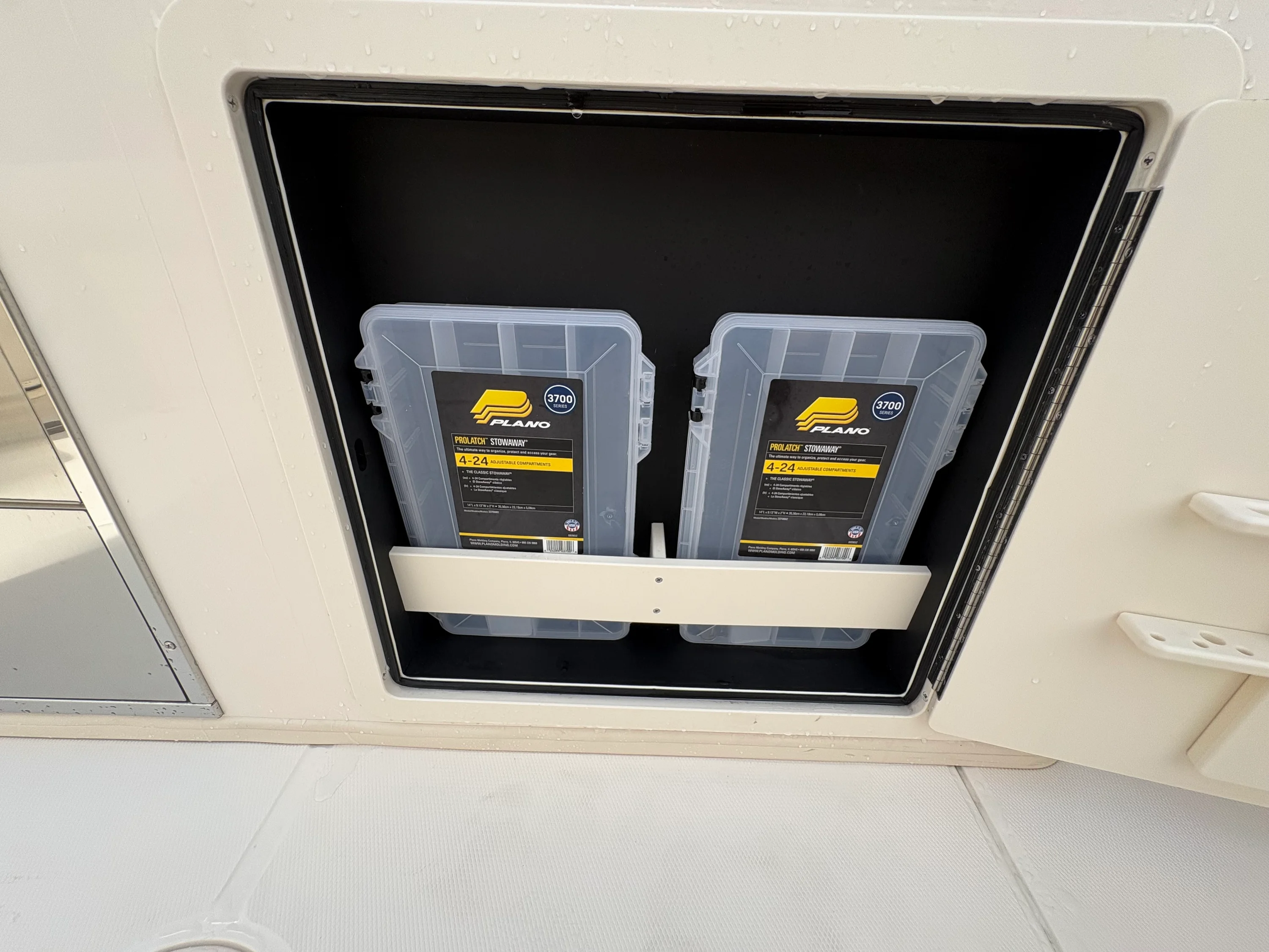 2026 Grady-White Canyon 326 Image Thumbnail #23