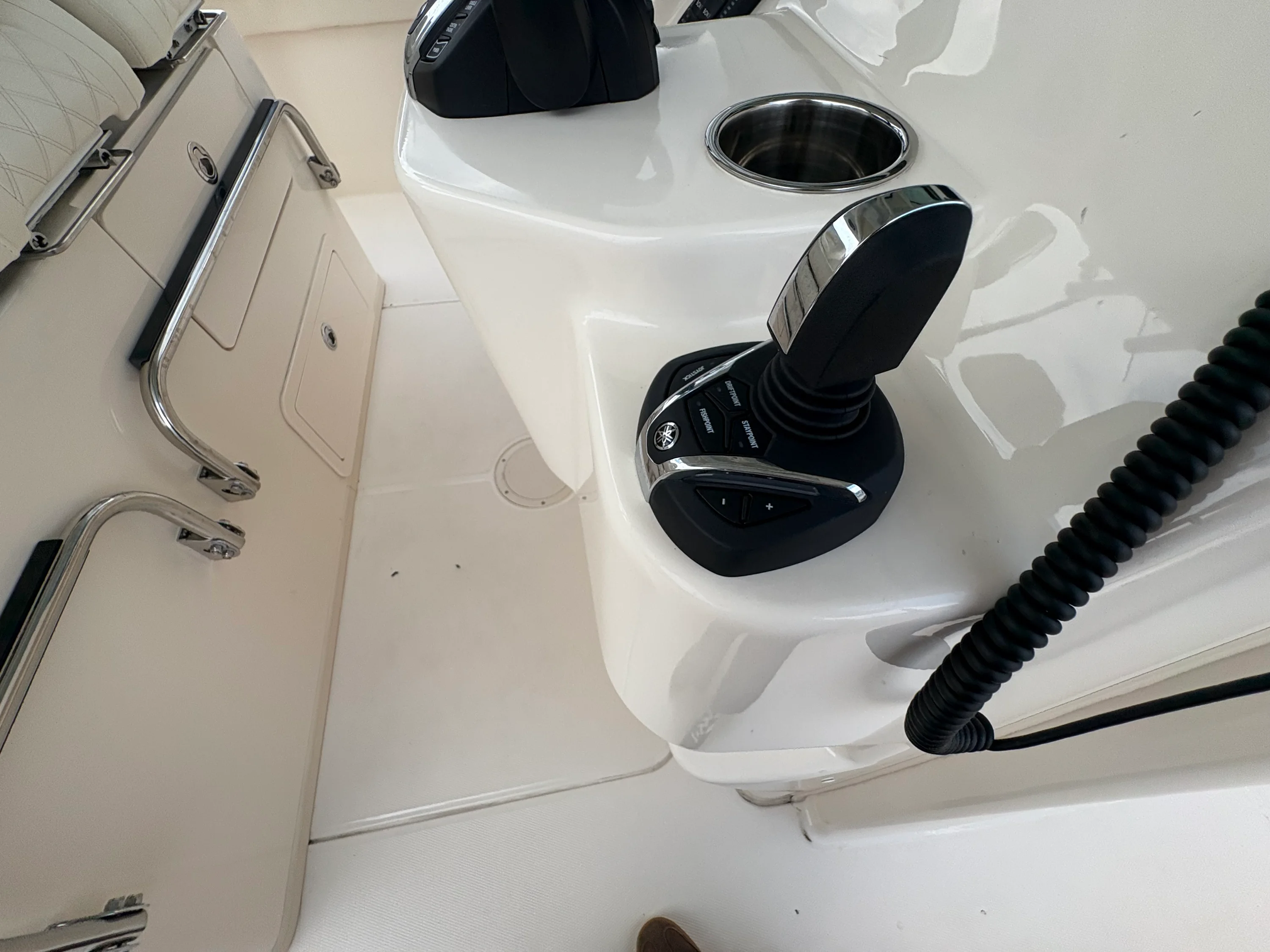 2026 Grady-White Canyon 326 Image Thumbnail #34