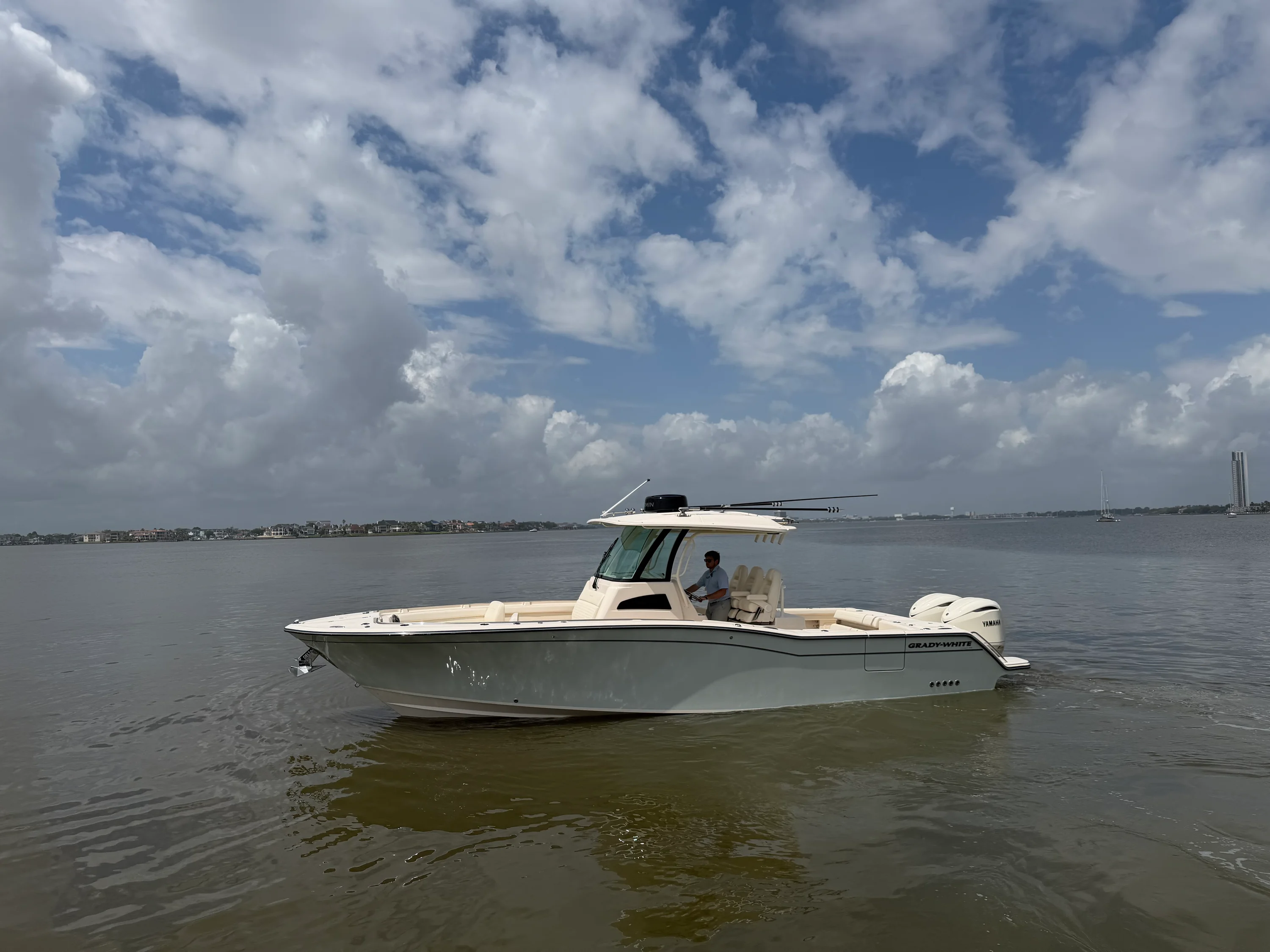 2026 Grady-White Canyon 326 Image Thumbnail #1