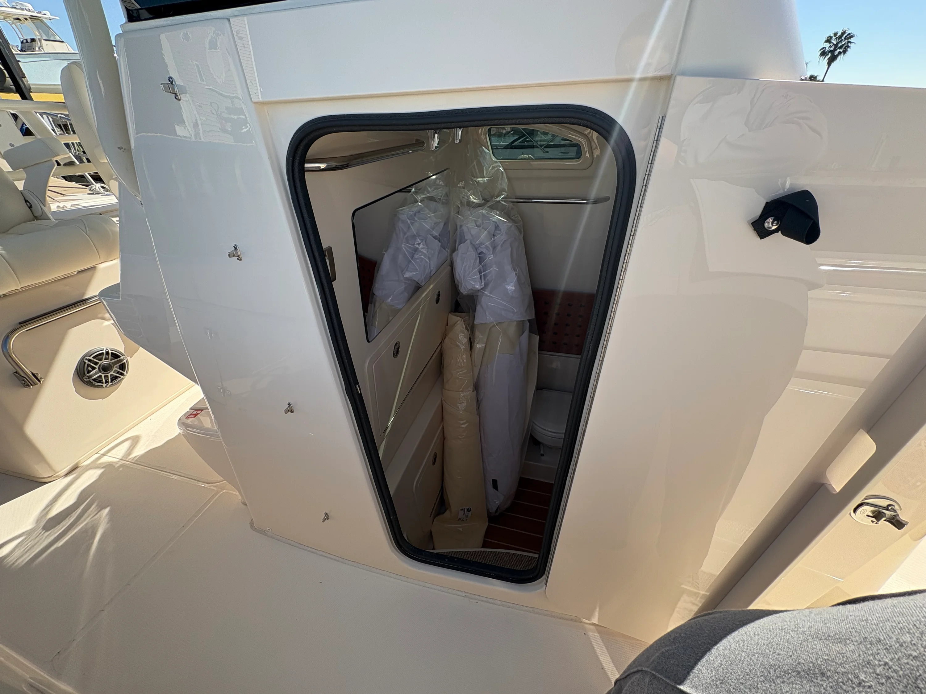 2026 Grady-White Canyon 306 Image Thumbnail #9