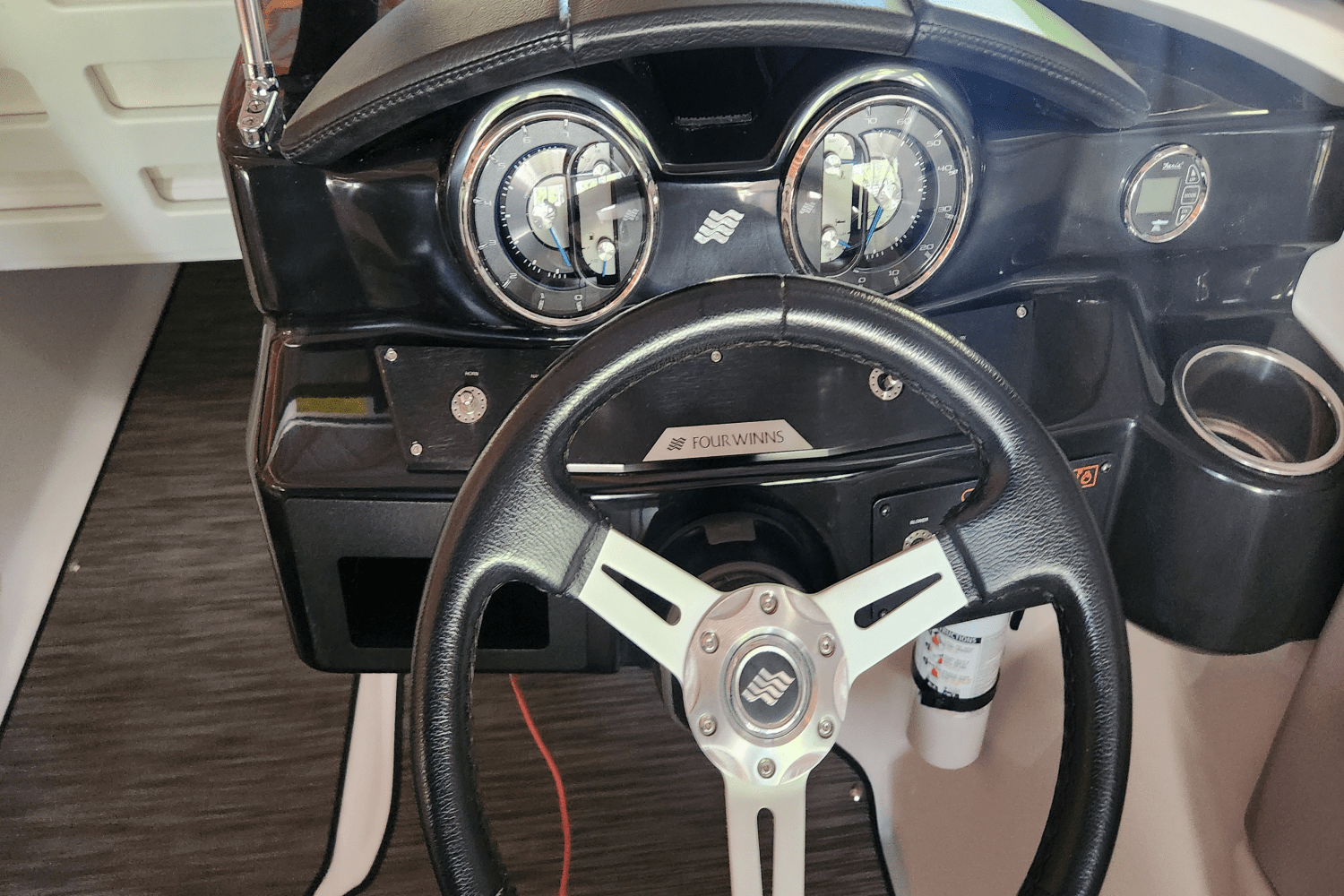 2018 Four Winns HD 200 Image Thumbnail #32
