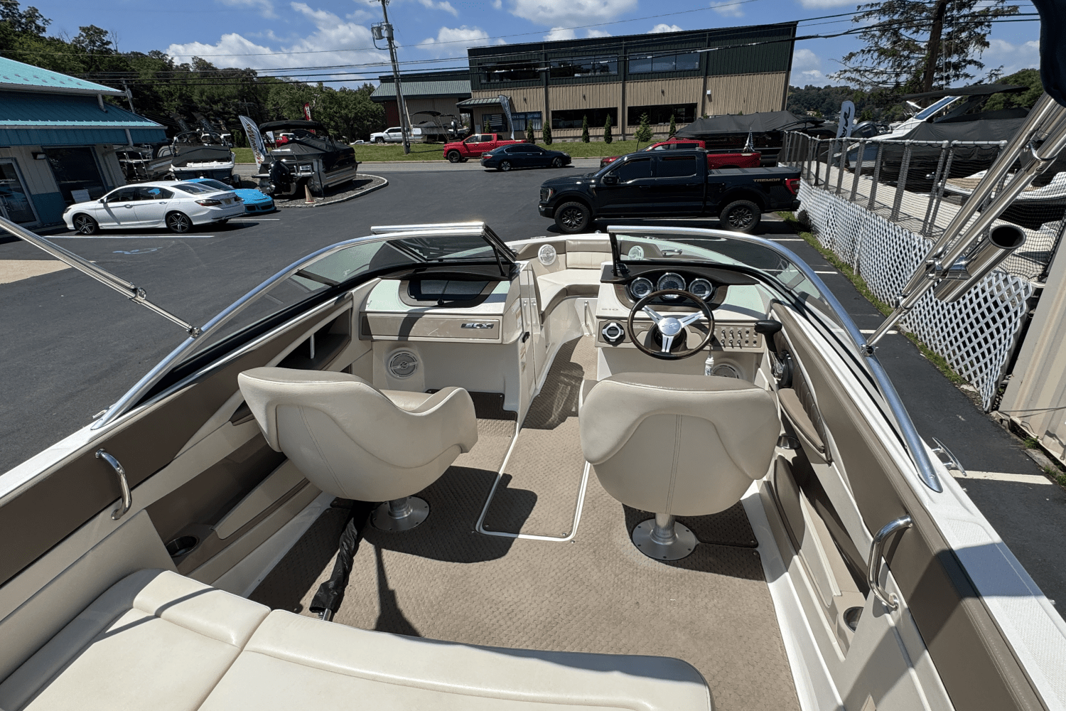 2013 Sea Ray 210 SLX Image Thumbnail #8
