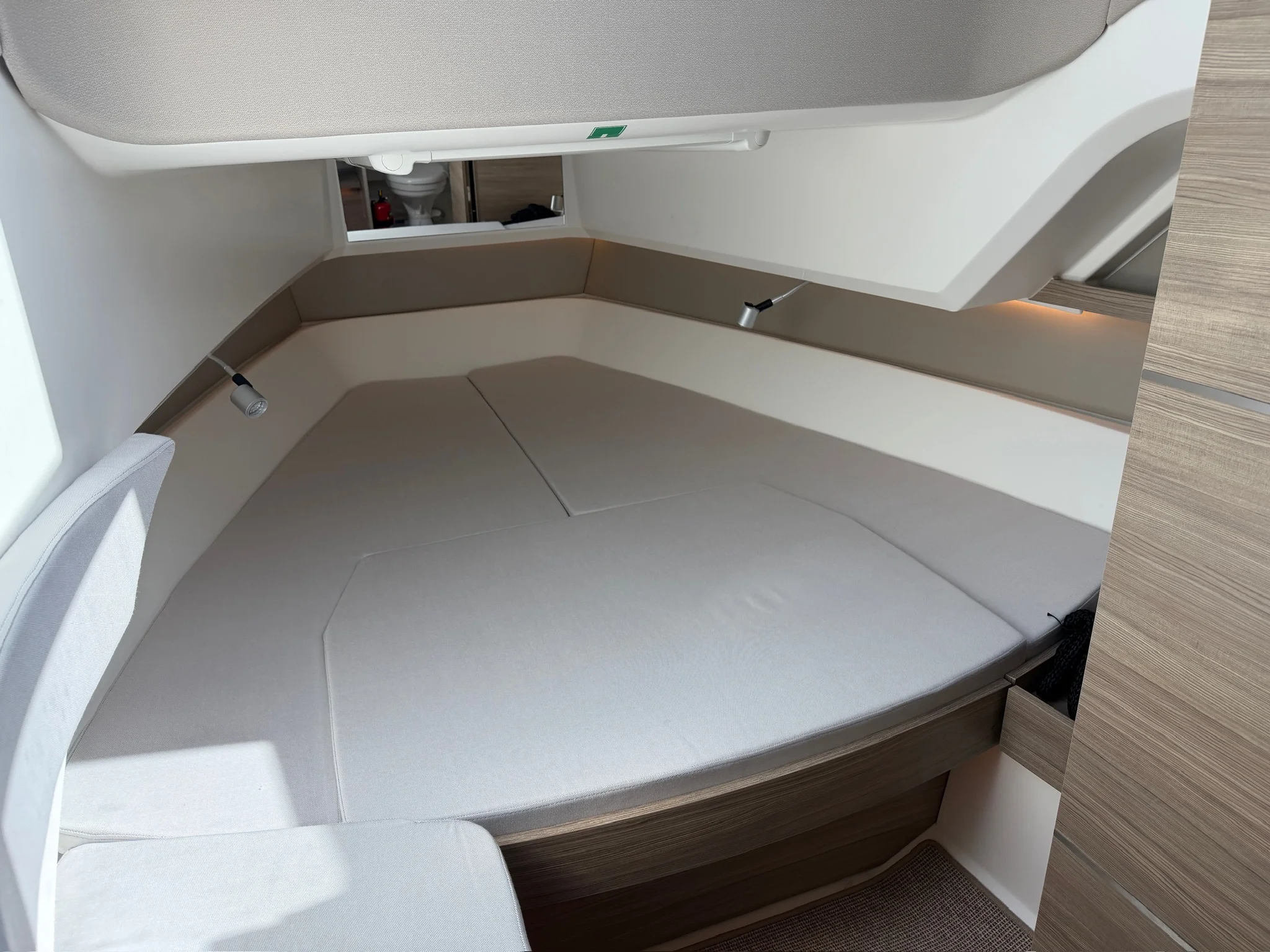 2026 Saxdor 320 GTC Image Thumbnail #47