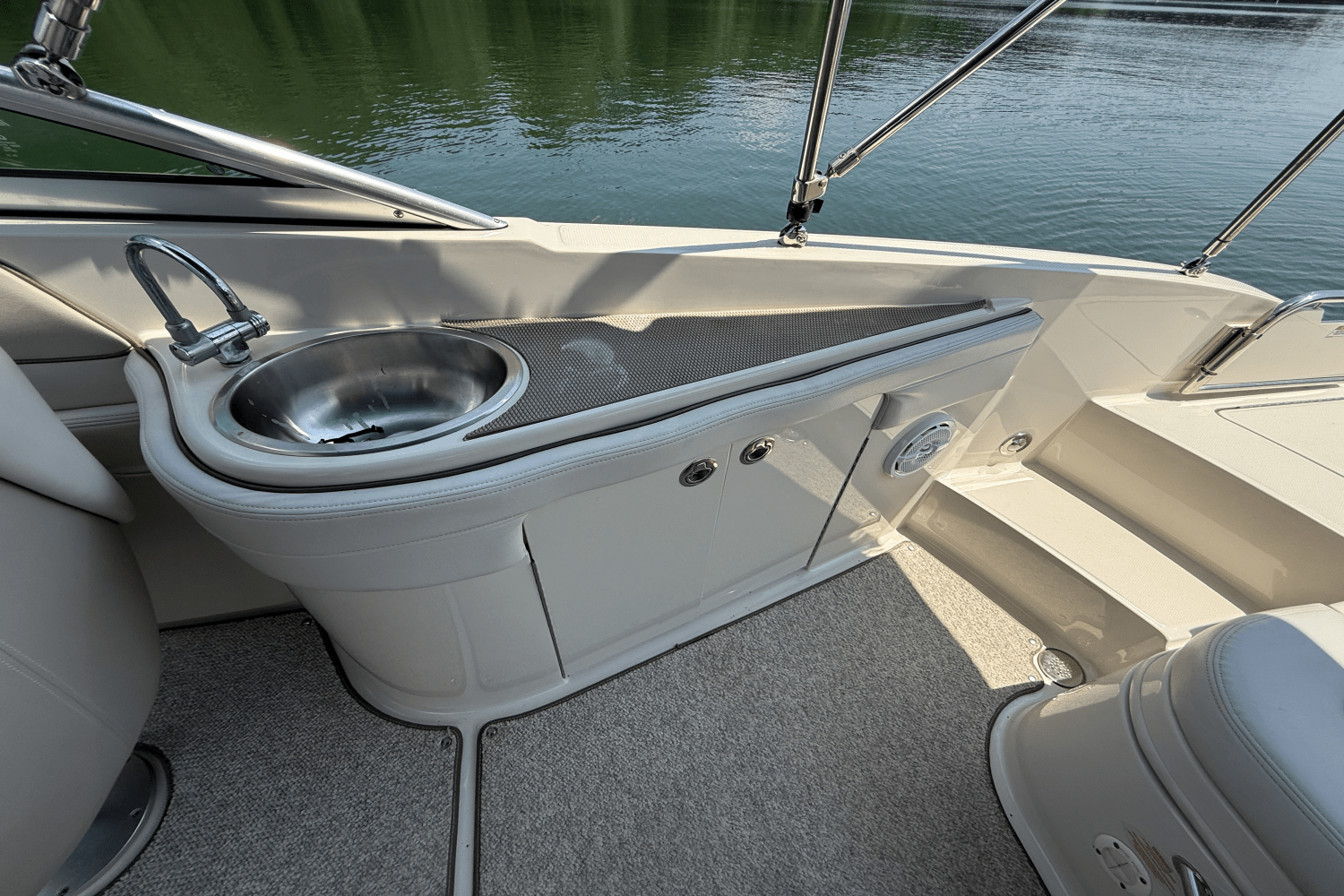2010 Sea Ray 260 SUNDECK Image Thumbnail #13