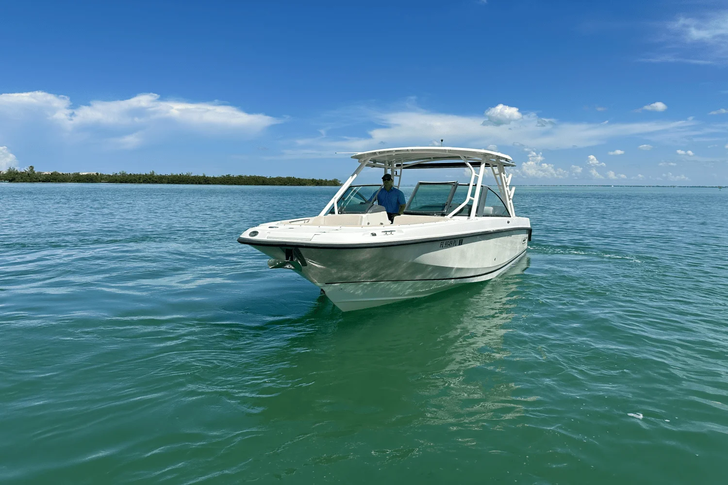 2015 Boston Whaler 270 VANTAGE Image Thumbnail #2