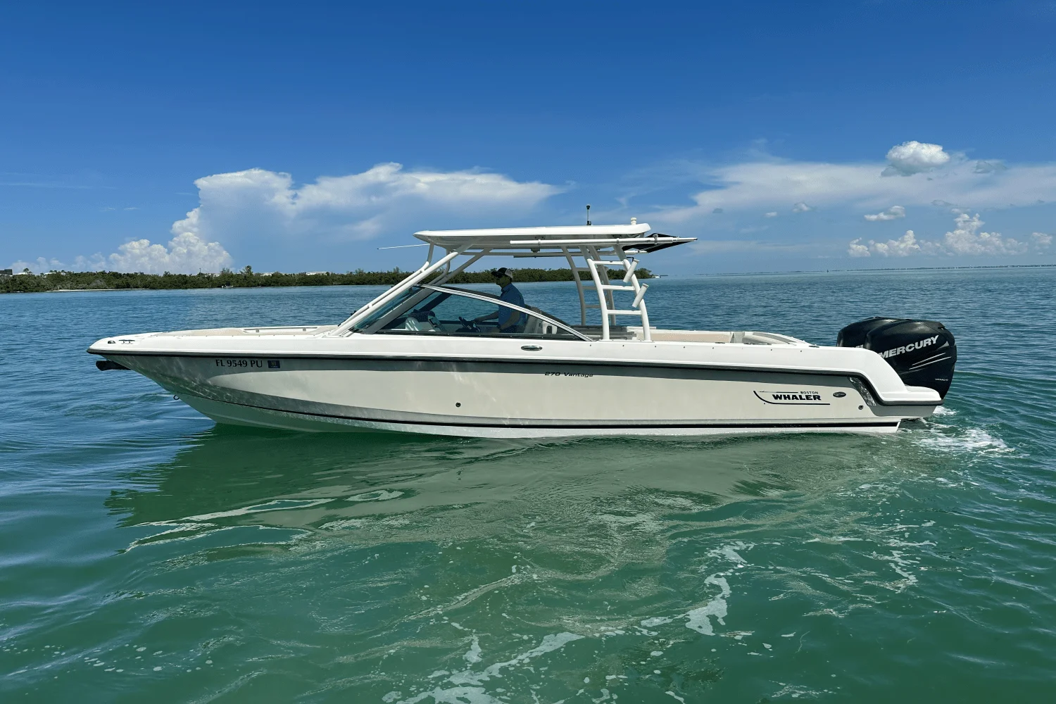 2015 Boston Whaler 270 VANTAGE Image Thumbnail #1