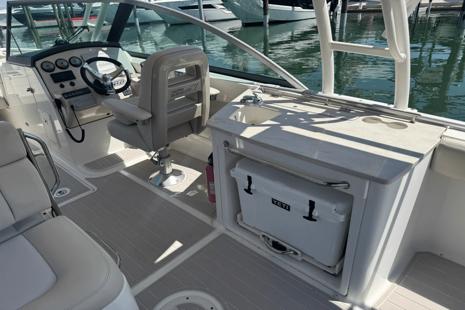 2015 Boston Whaler 270 VANTAGE Image Thumbnail #23