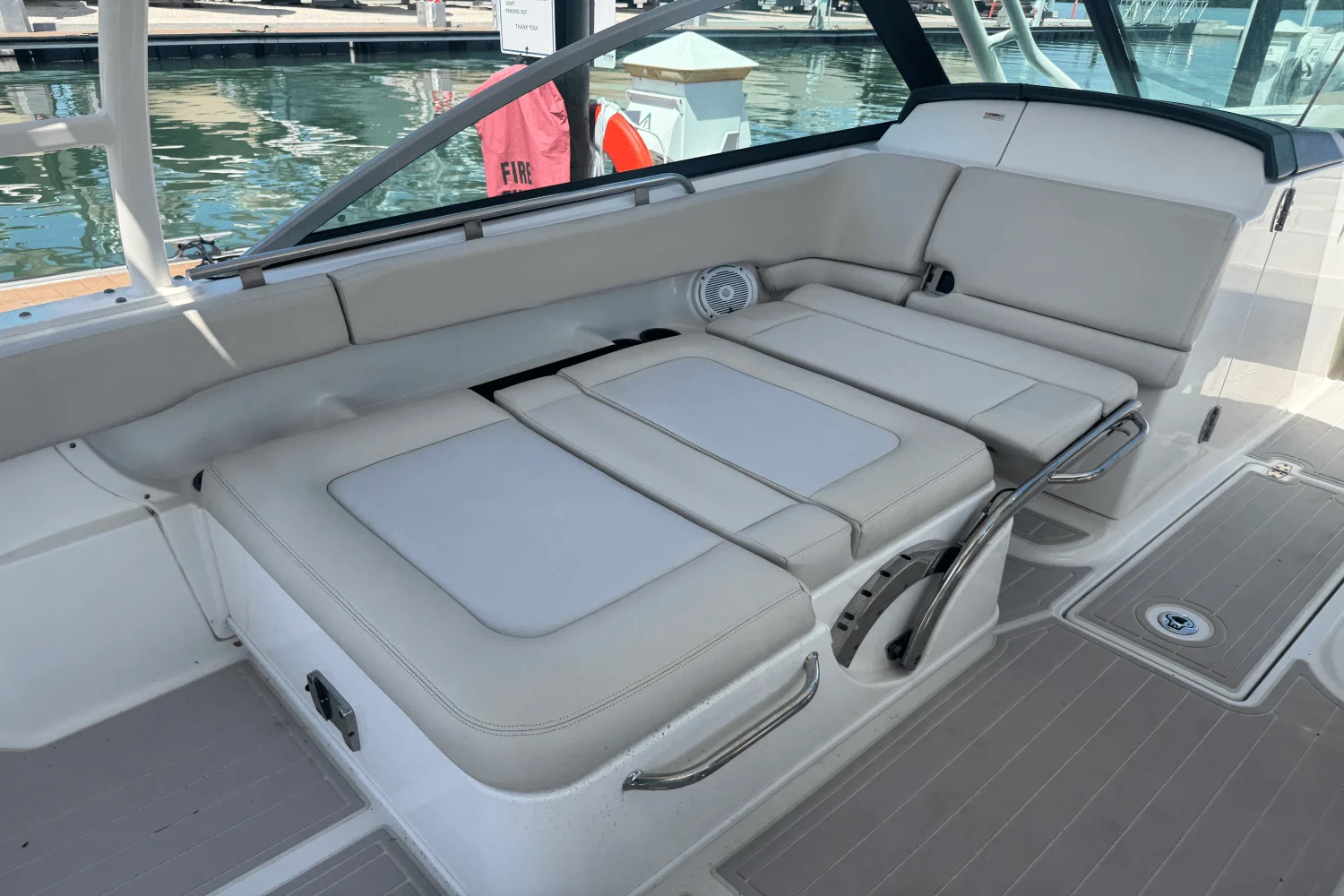 2015 Boston Whaler 270 VANTAGE Image Thumbnail #24