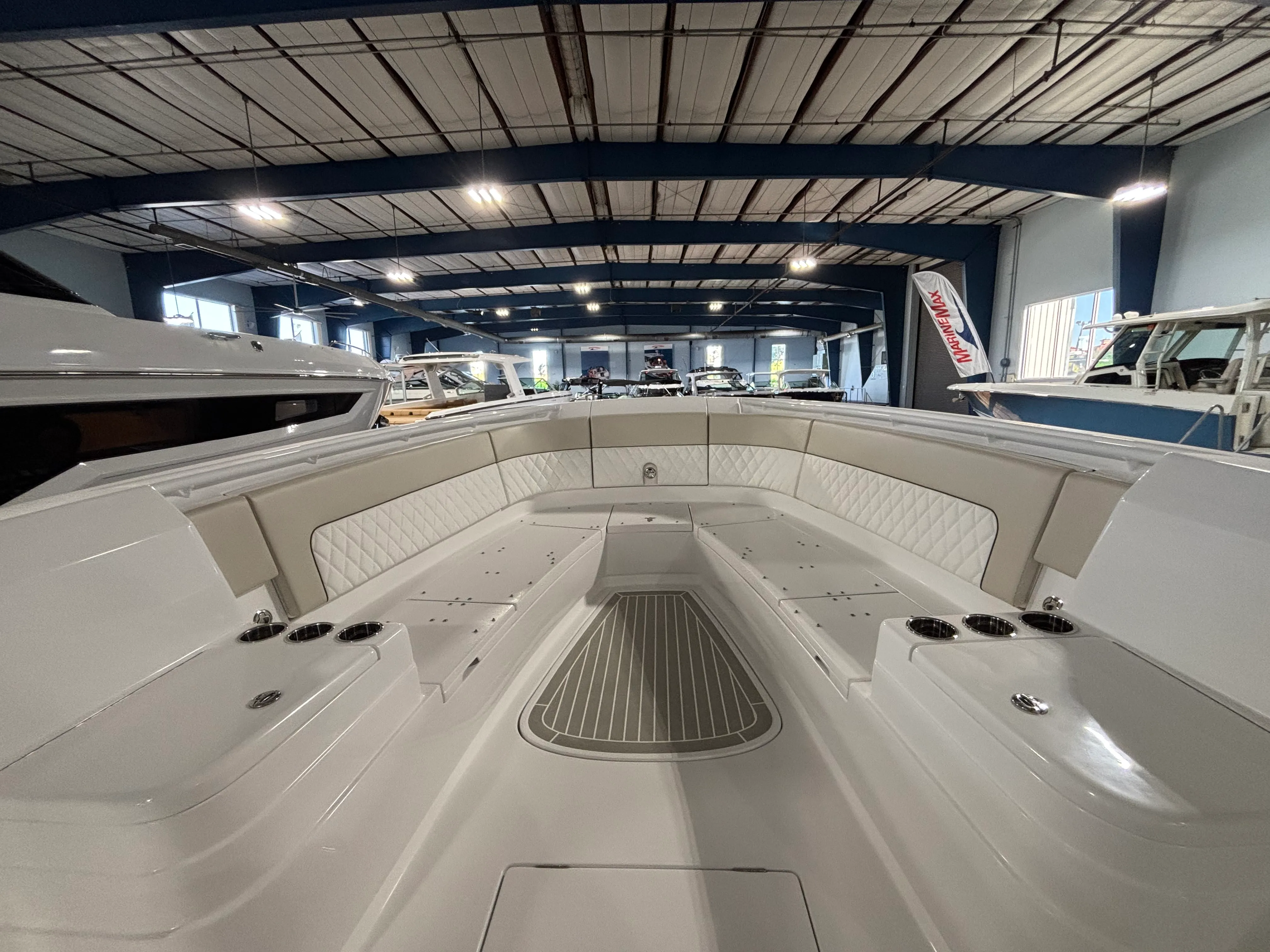 2026 Intrepid 375 NOMAD SE Image Thumbnail #11