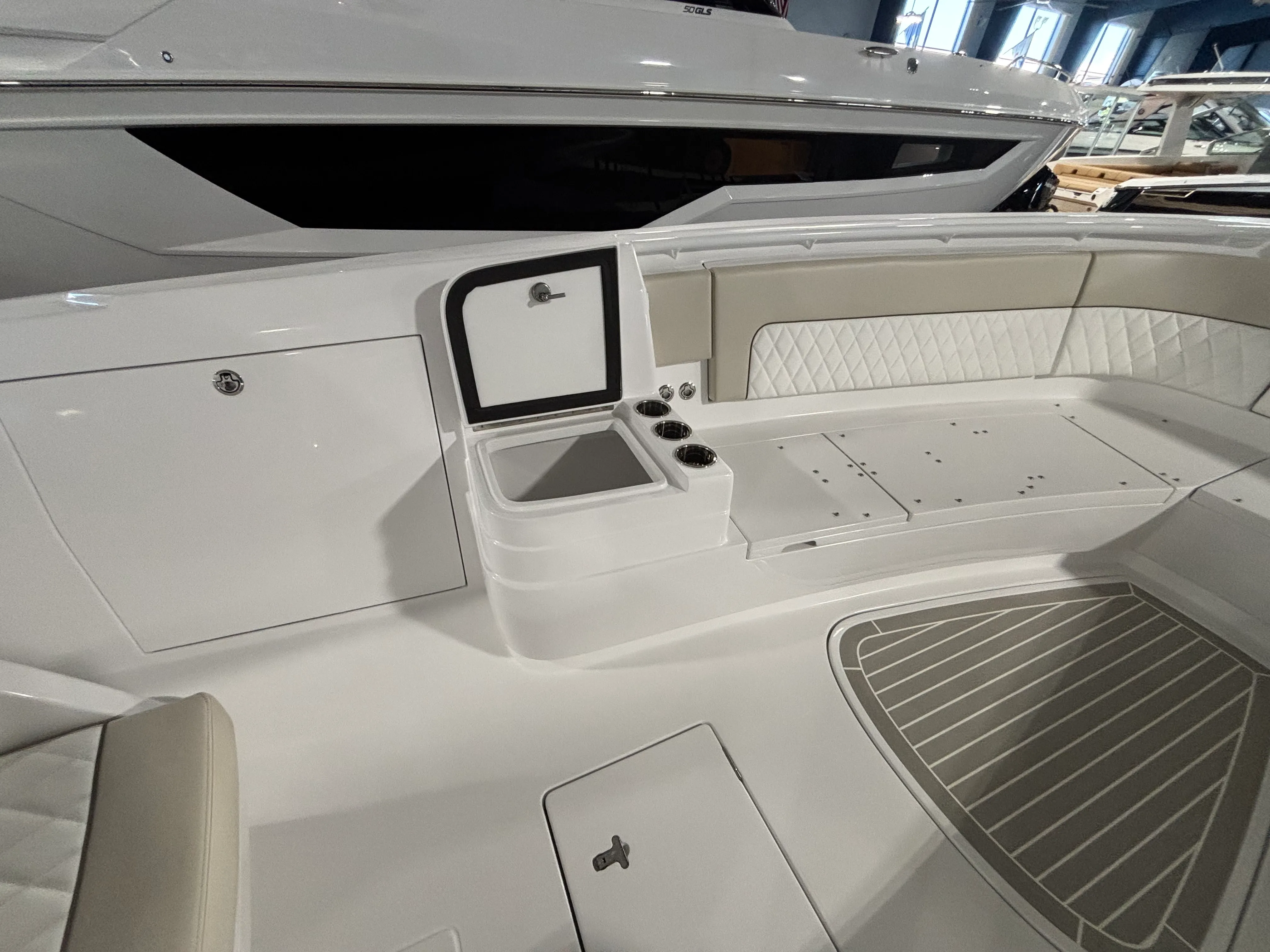 2026 Intrepid 375 NOMAD SE Image Thumbnail #10