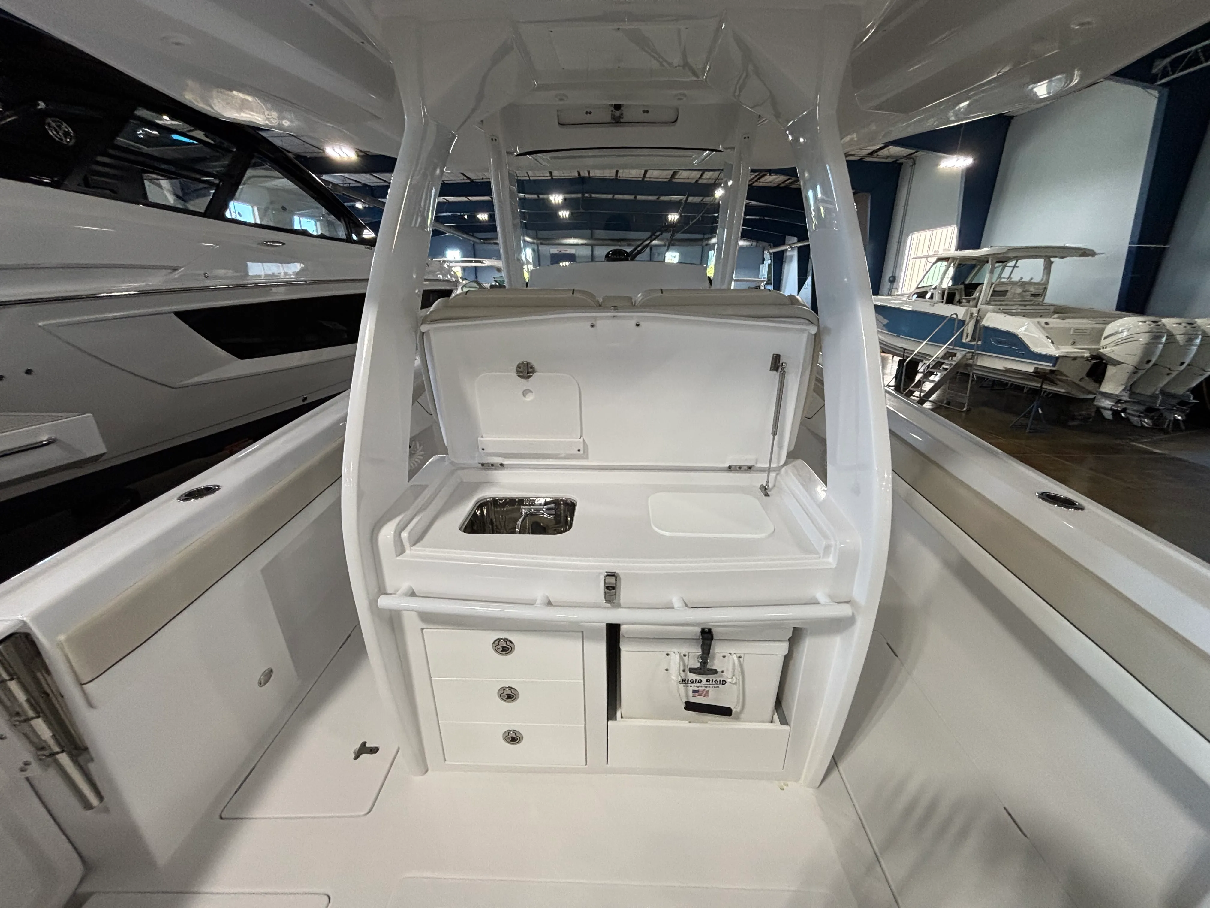 2026 Intrepid 375 NOMAD SE Image Thumbnail #17