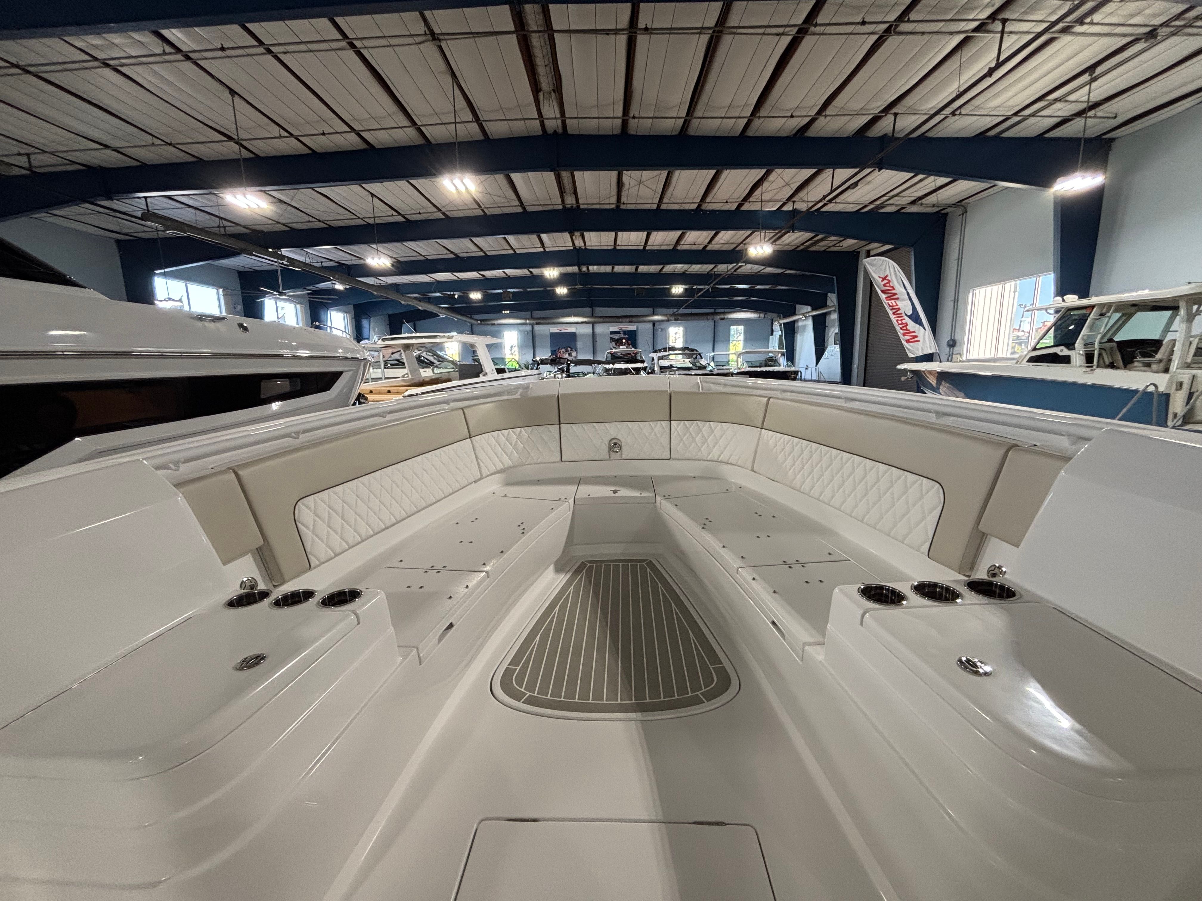 2026 Intrepid 375 NOMAD SE Image Thumbnail #11