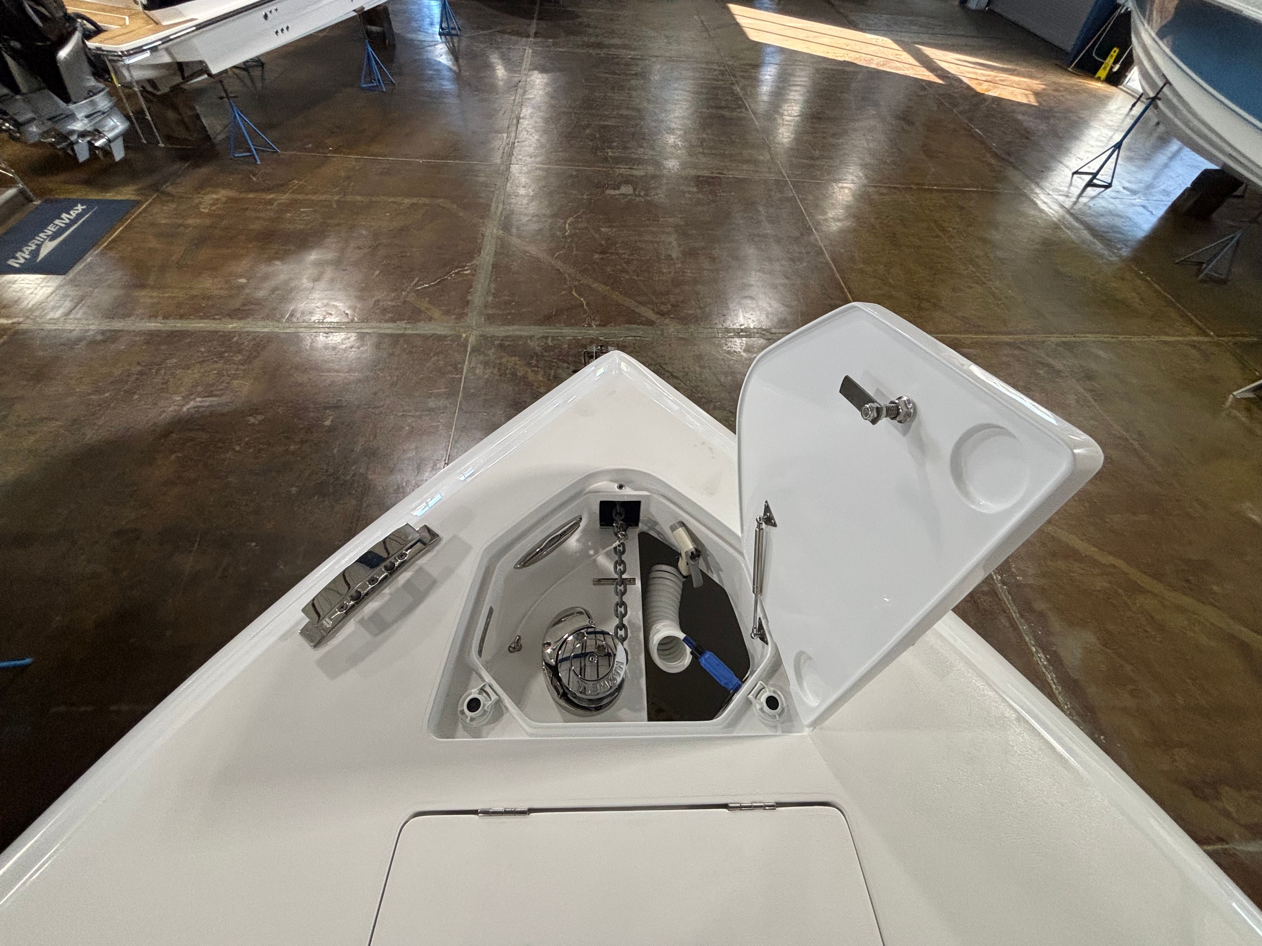 2026 Intrepid 375 NOMAD SE Image Thumbnail #9