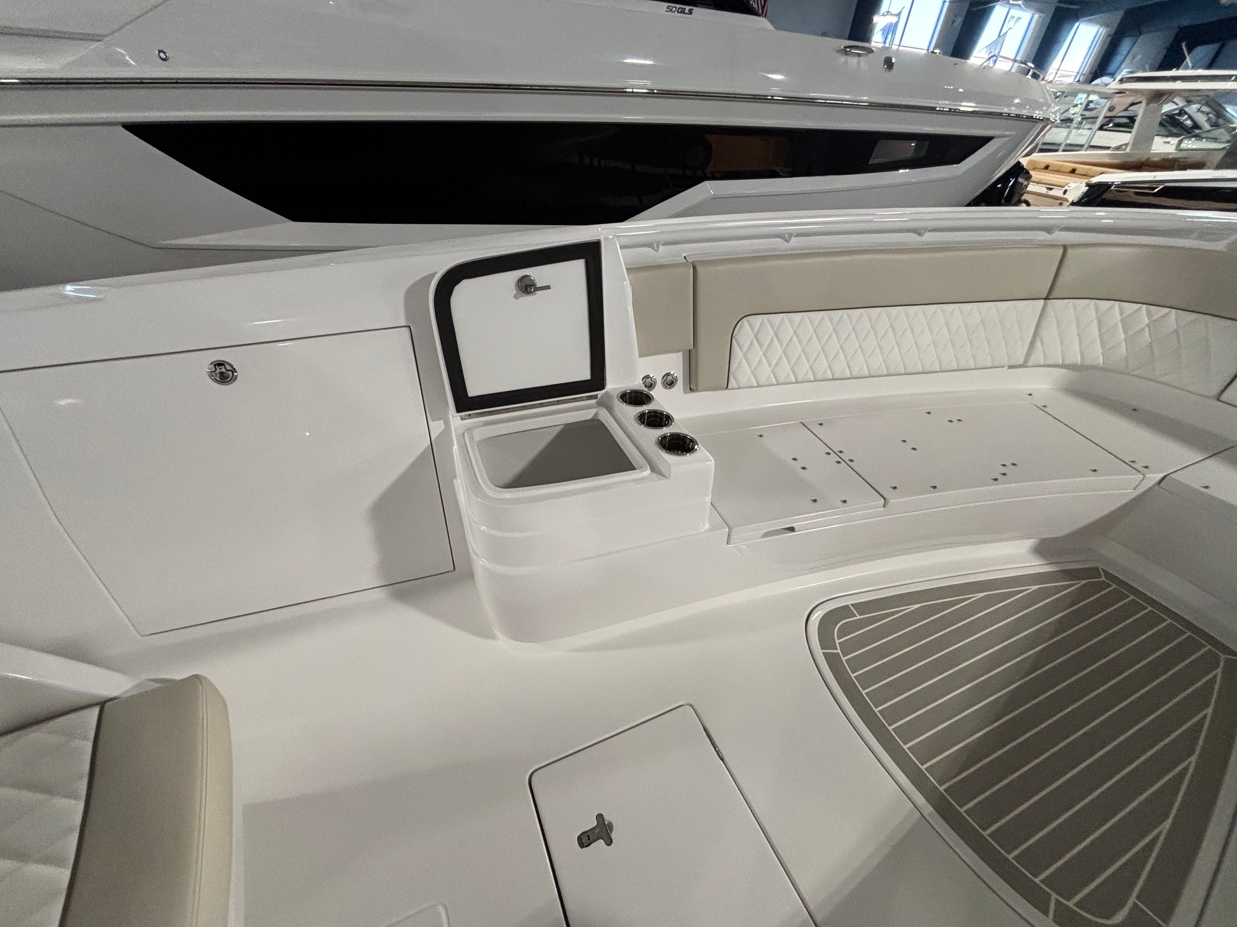 2026 Intrepid 375 NOMAD SE Image Thumbnail #10