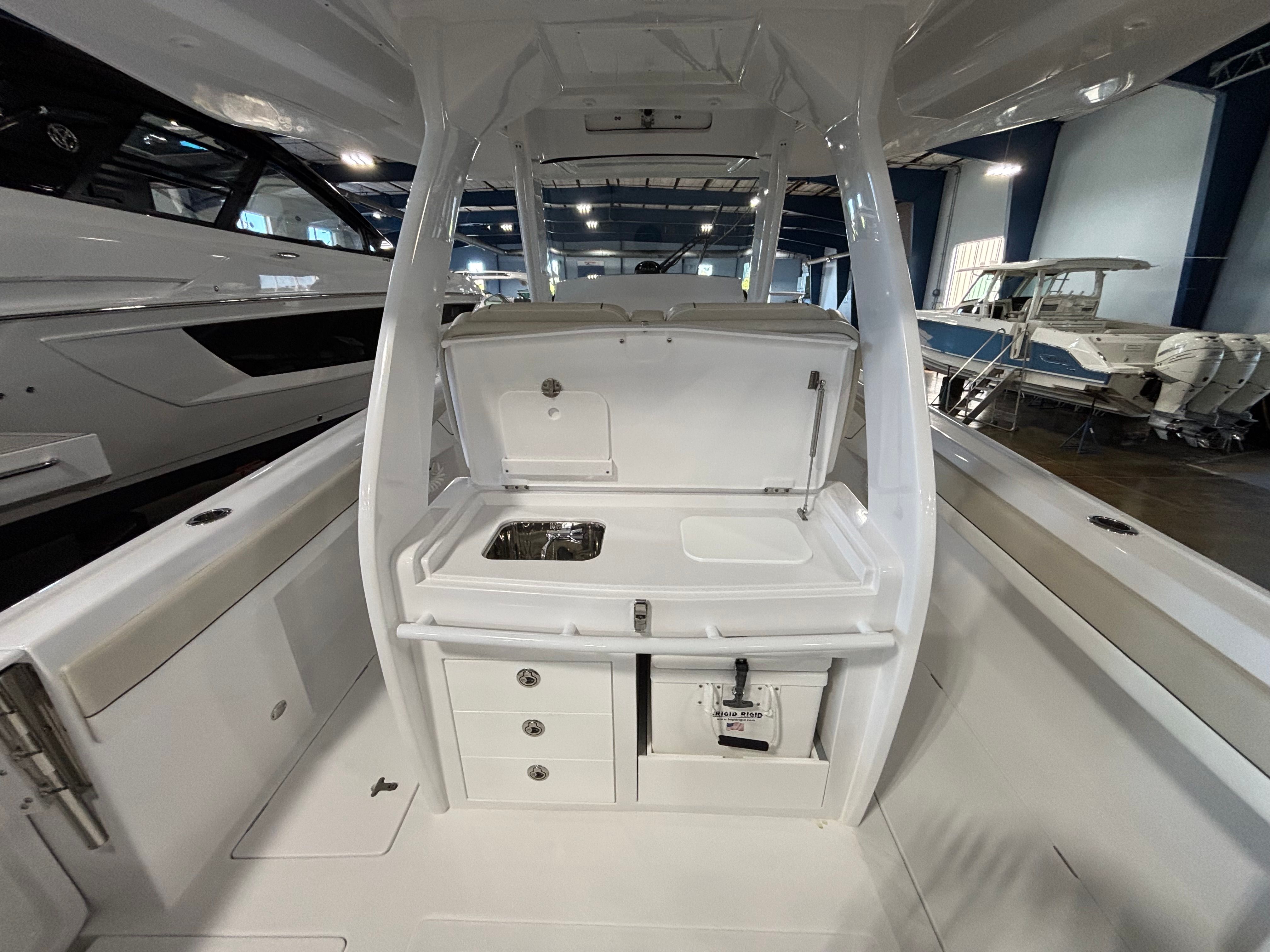 2026 Intrepid 375 NOMAD SE Image Thumbnail #17