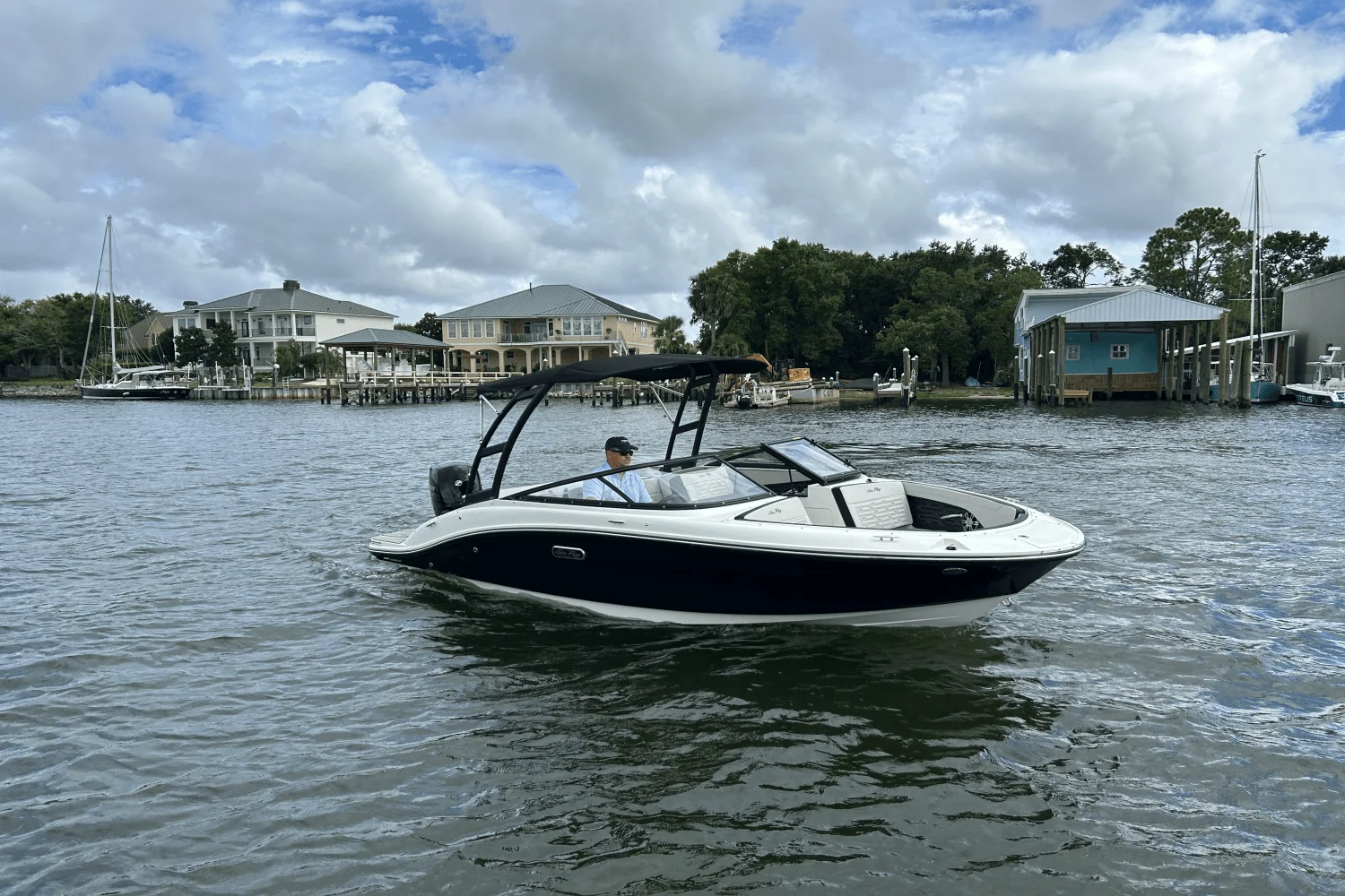 2025 Sea Ray SPX 190 Outboard Image Thumbnail #0