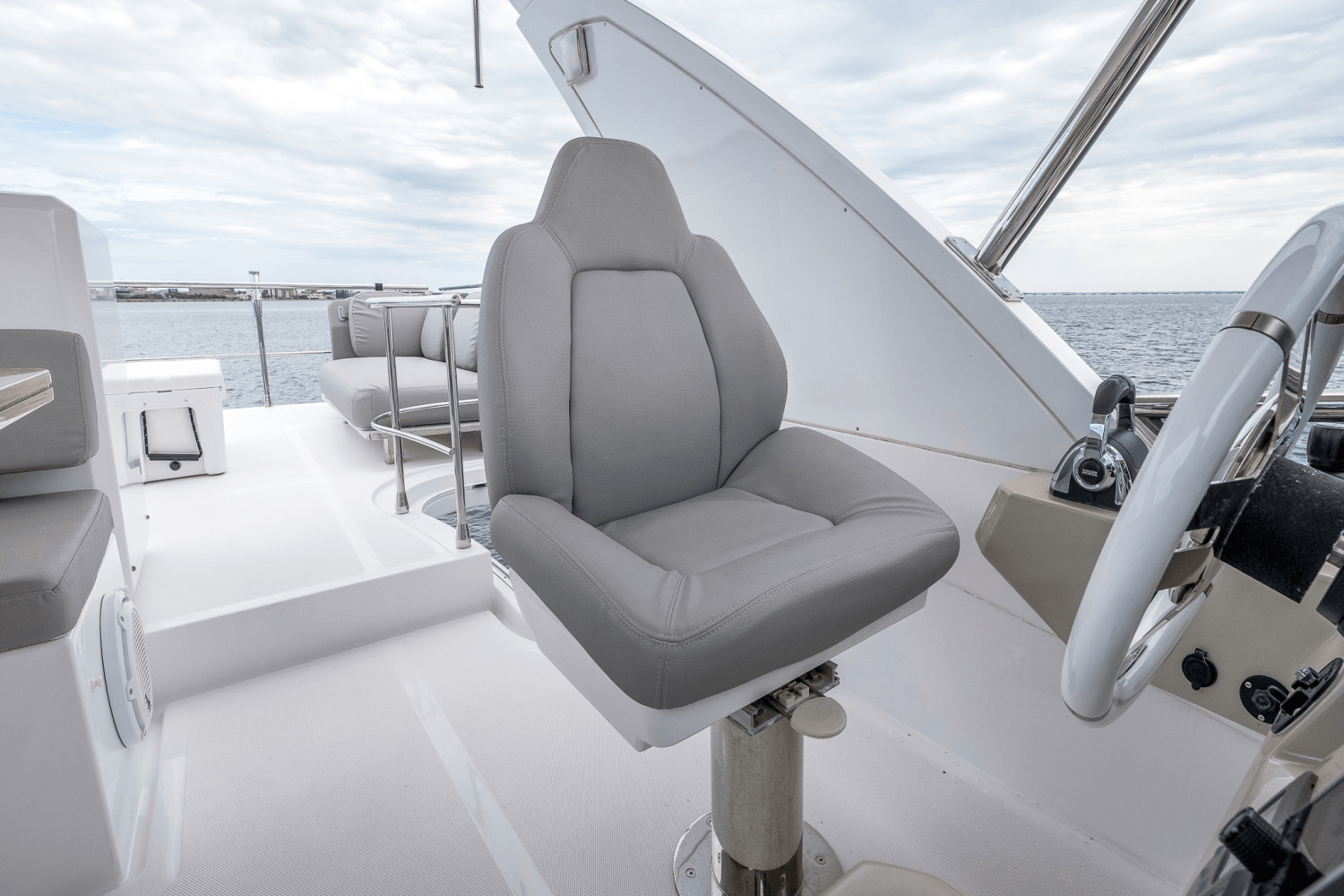 2017 Azimut 50 FLYBRIDGE Image Thumbnail #90