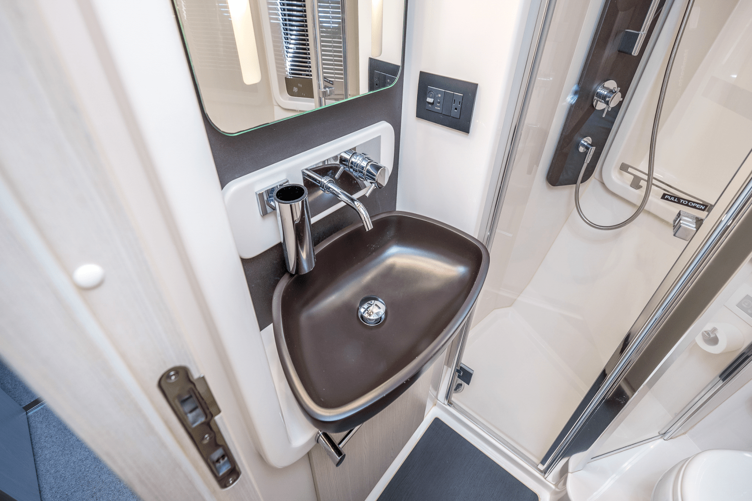 2017 Azimut 50 FLYBRIDGE Image Thumbnail #35