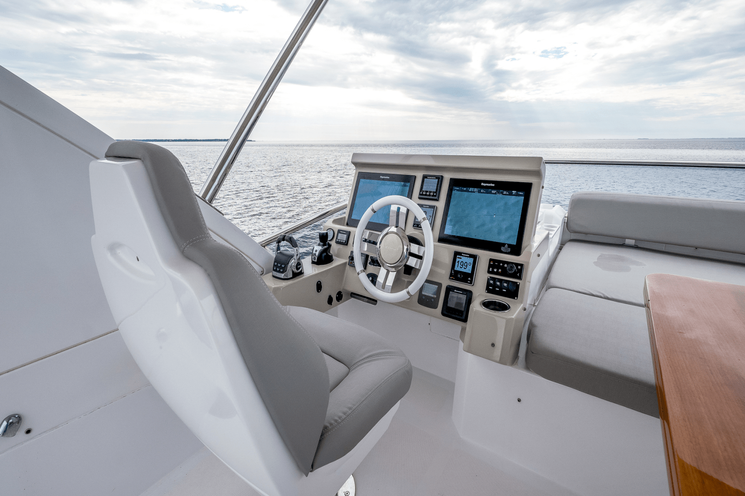 2017 Azimut 50 FLYBRIDGE Image Thumbnail #82