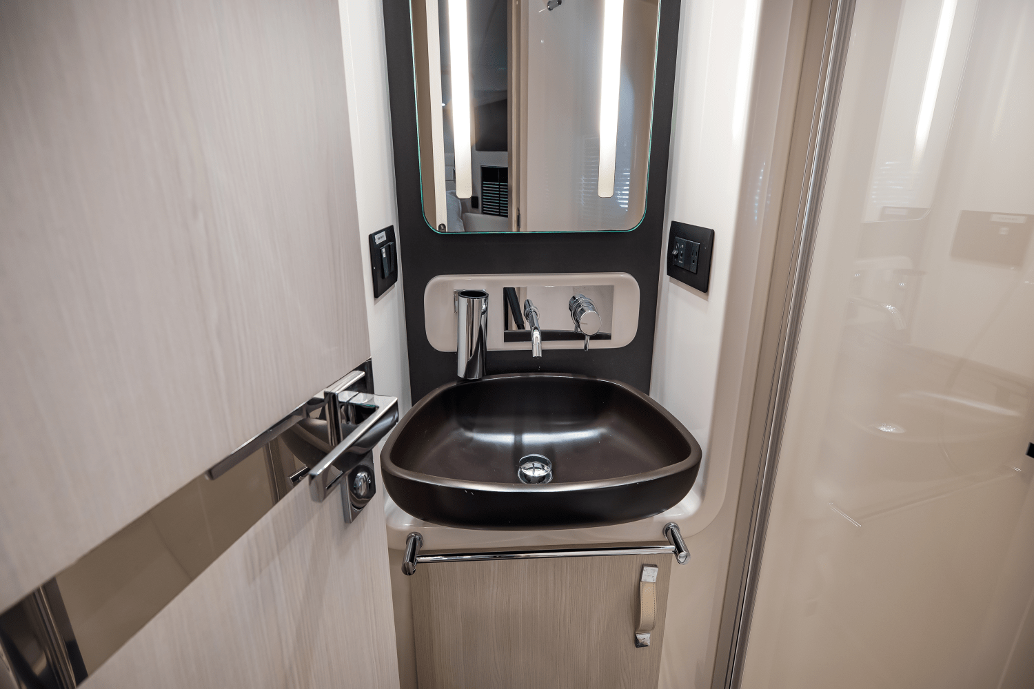 2017 Azimut 50 FLYBRIDGE Image Thumbnail #57