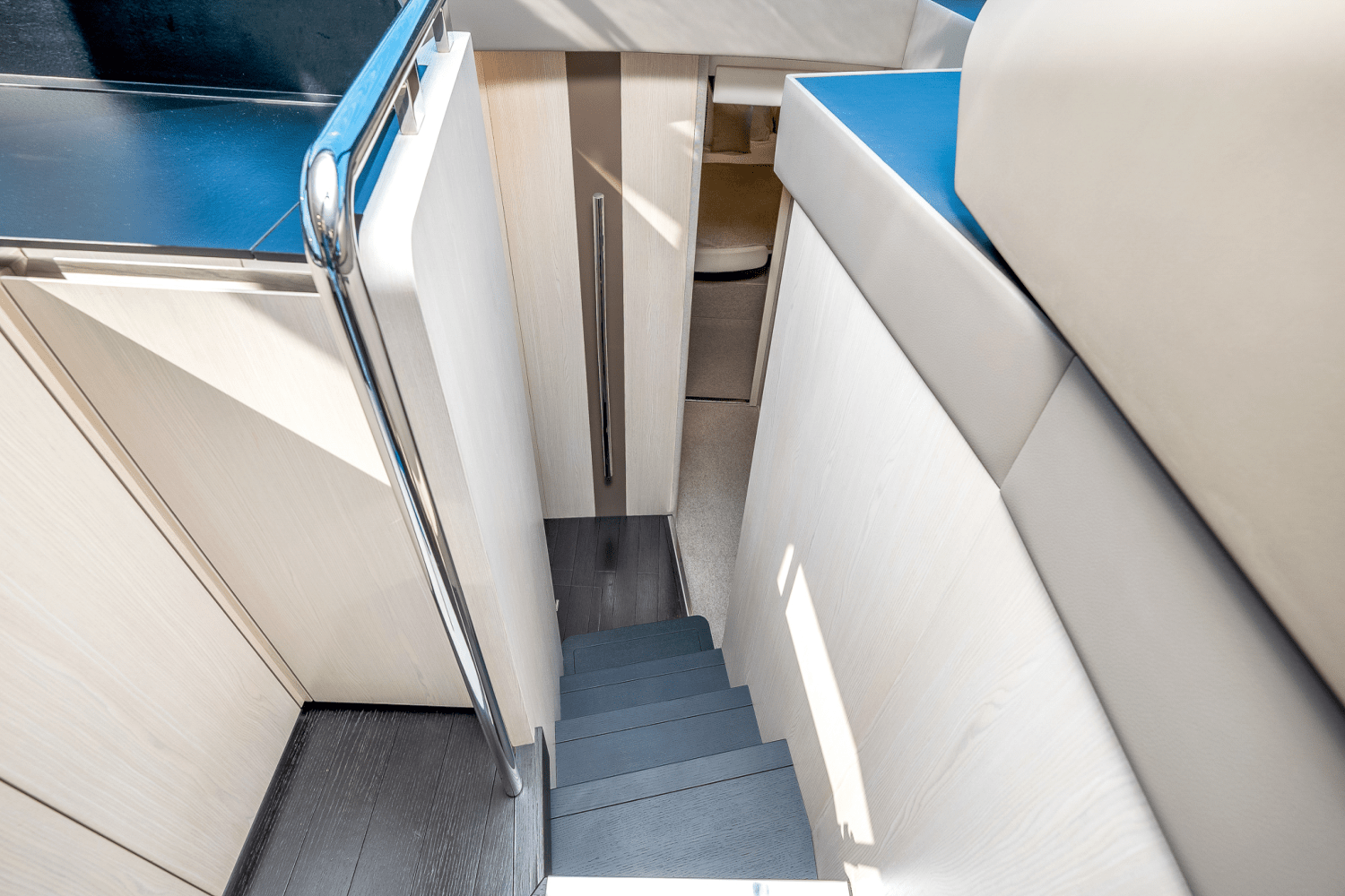 2017 Azimut 50 FLYBRIDGE Image Thumbnail #33