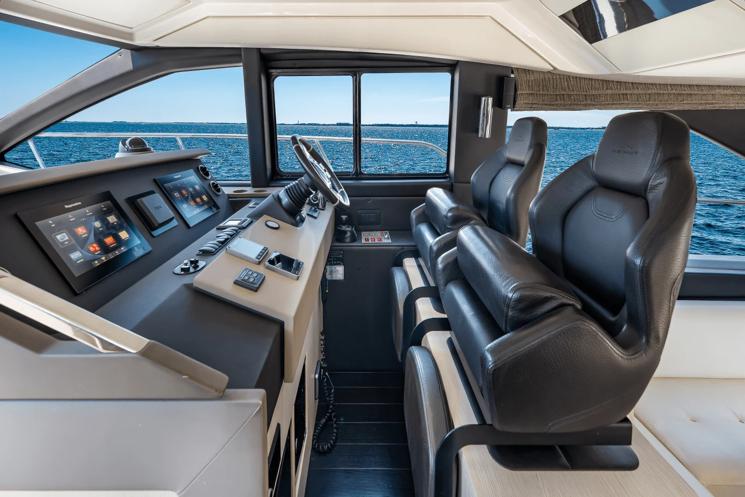 2017 Azimut 50 FLYBRIDGE Image Thumbnail #36