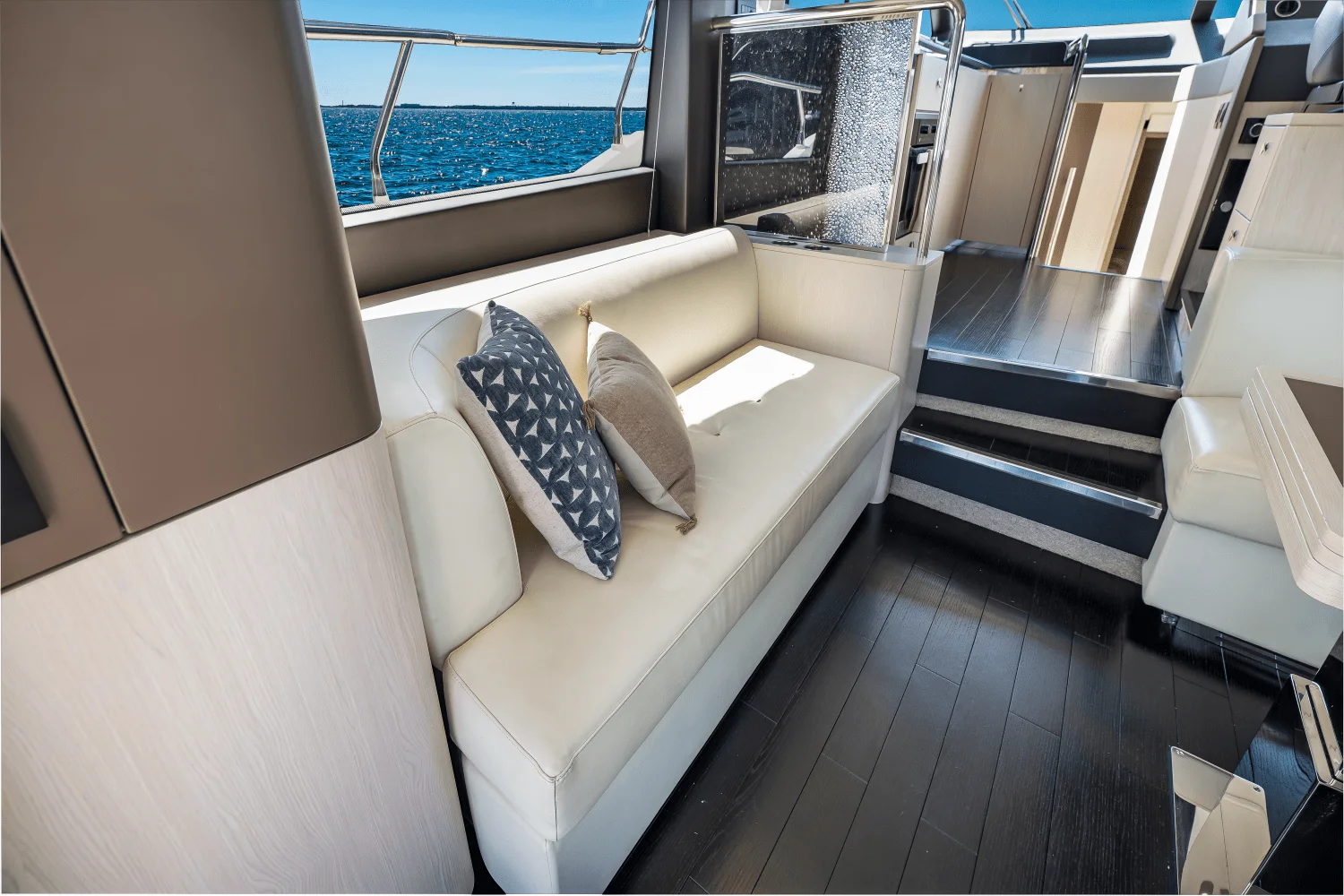 2017 Azimut 50 FLYBRIDGE Image Thumbnail #32